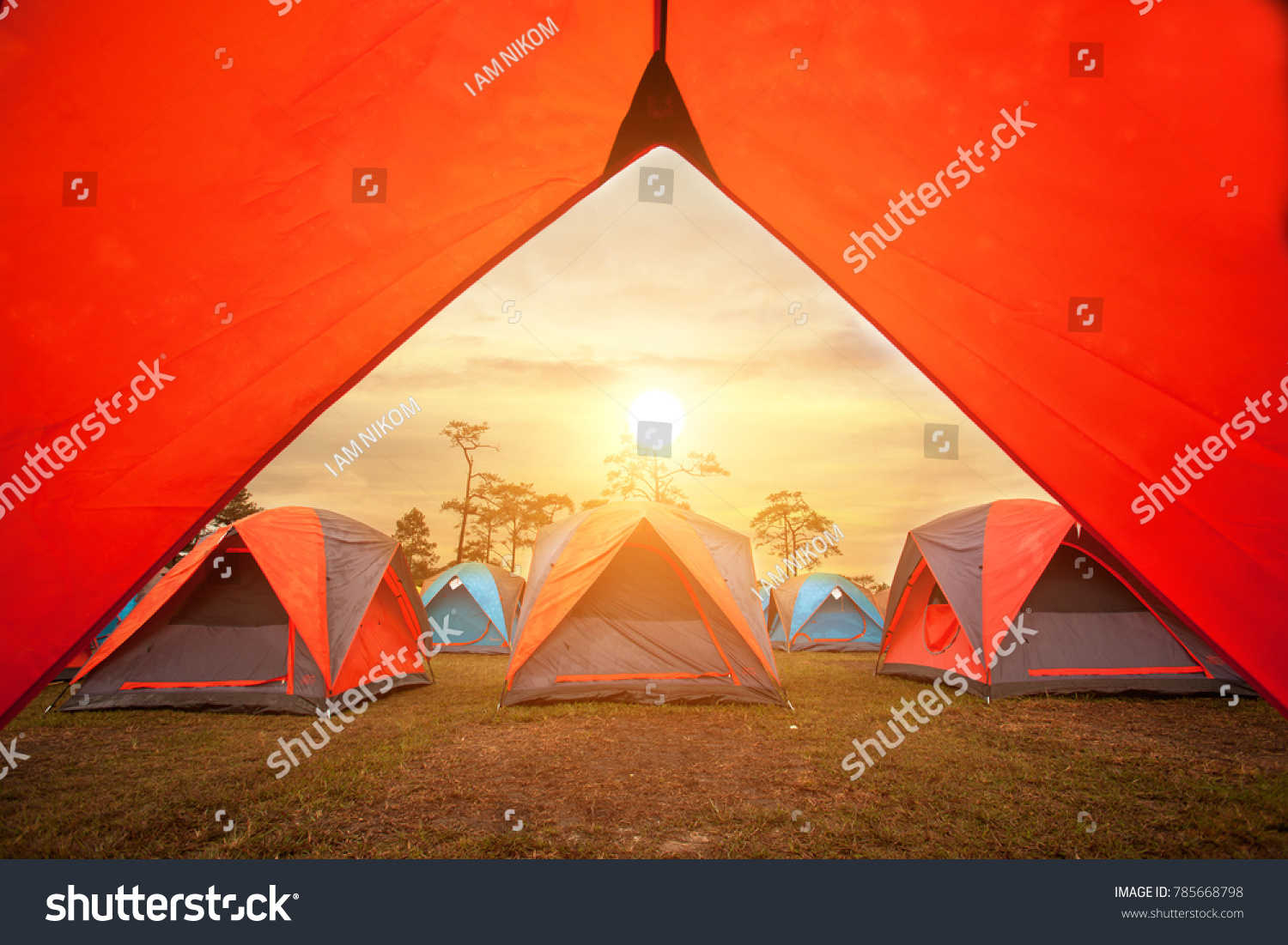 camp a tent