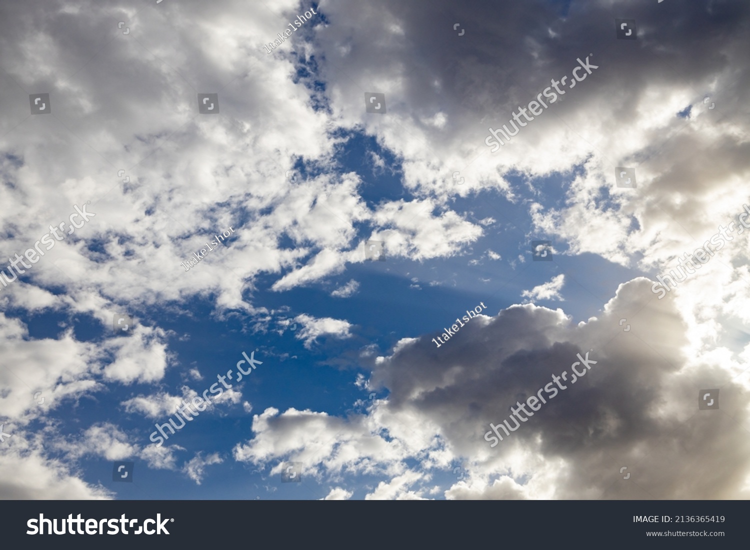 558 Veil cloud cover Images, Stock Photos & Vectors | Shutterstock