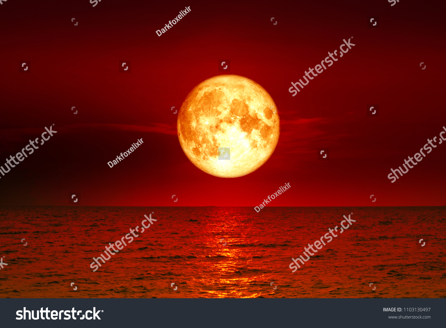 Moon blood red ocean Images, Stock Photos & Vectors | Shutterstock