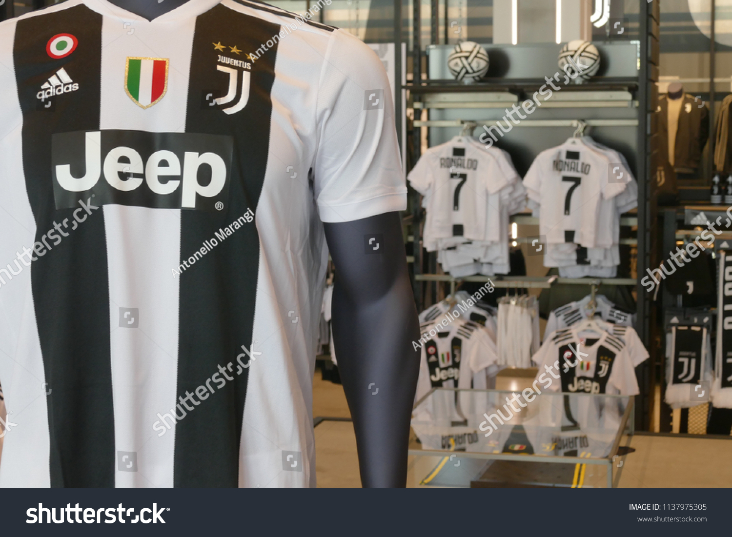 juventus store ronaldo