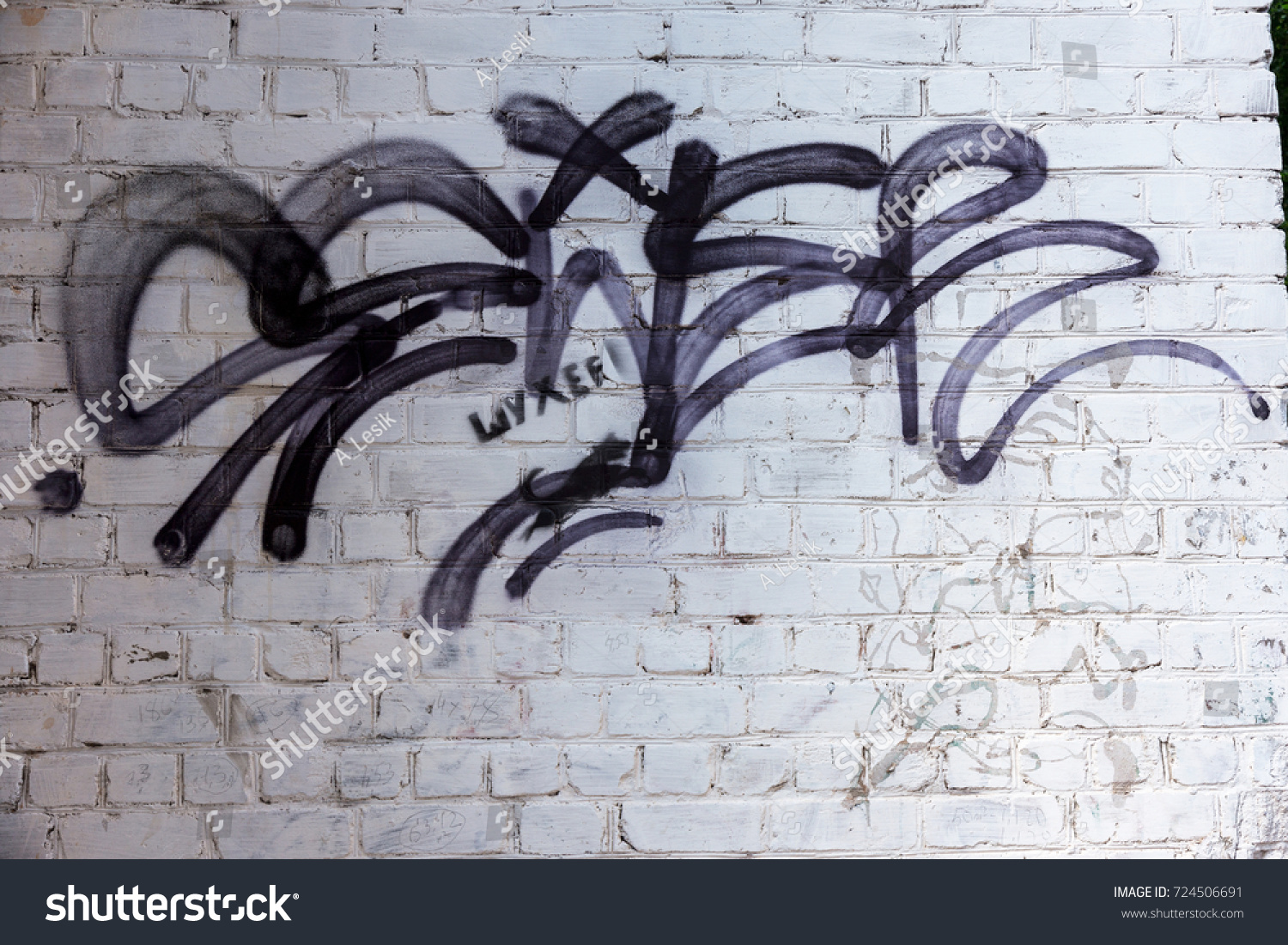 surface street wall spots