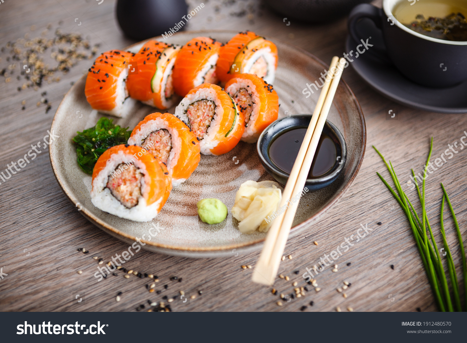 123,700 Japanese Serving Images, Stock Photos & Vectors 