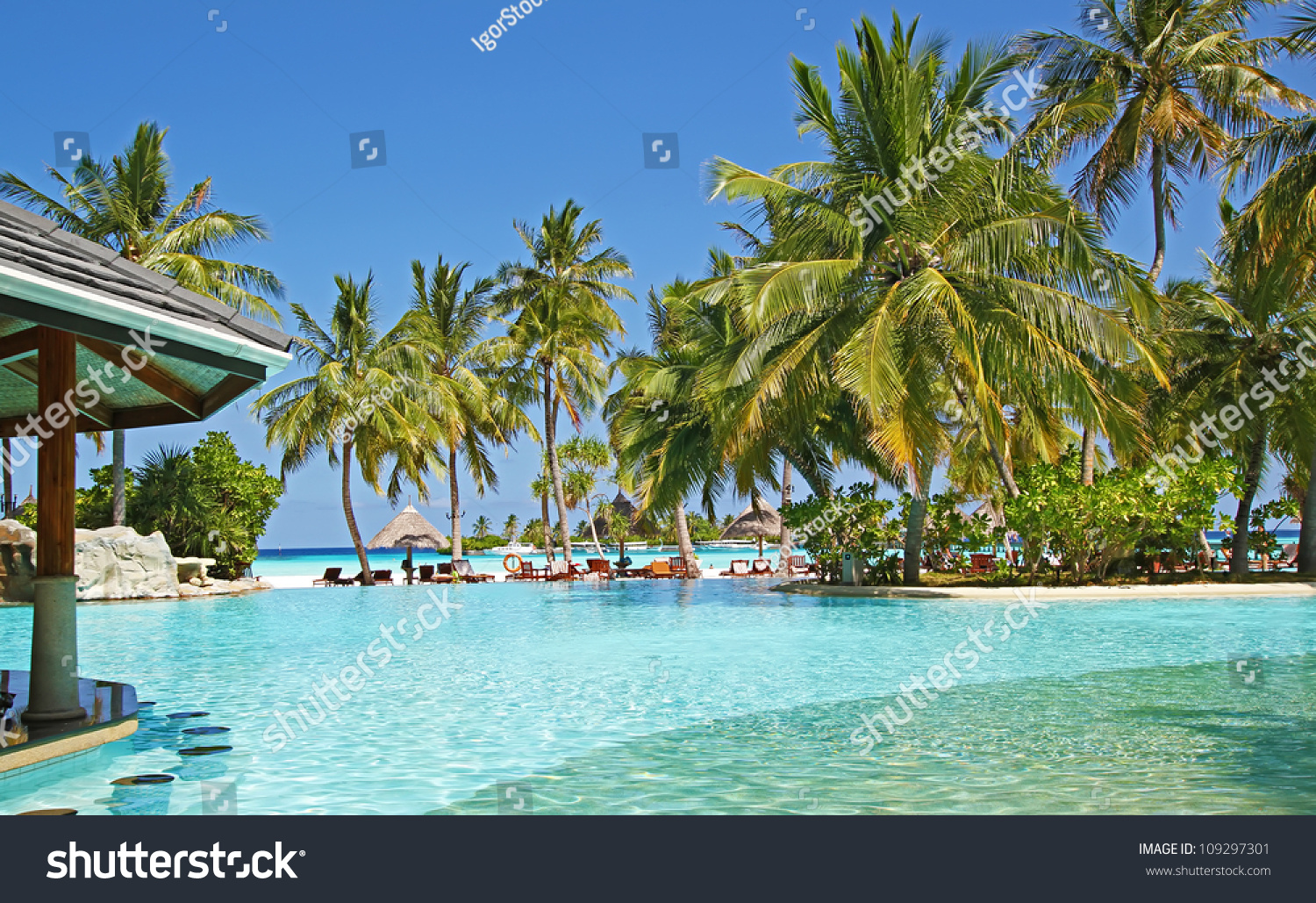 swimming pool island