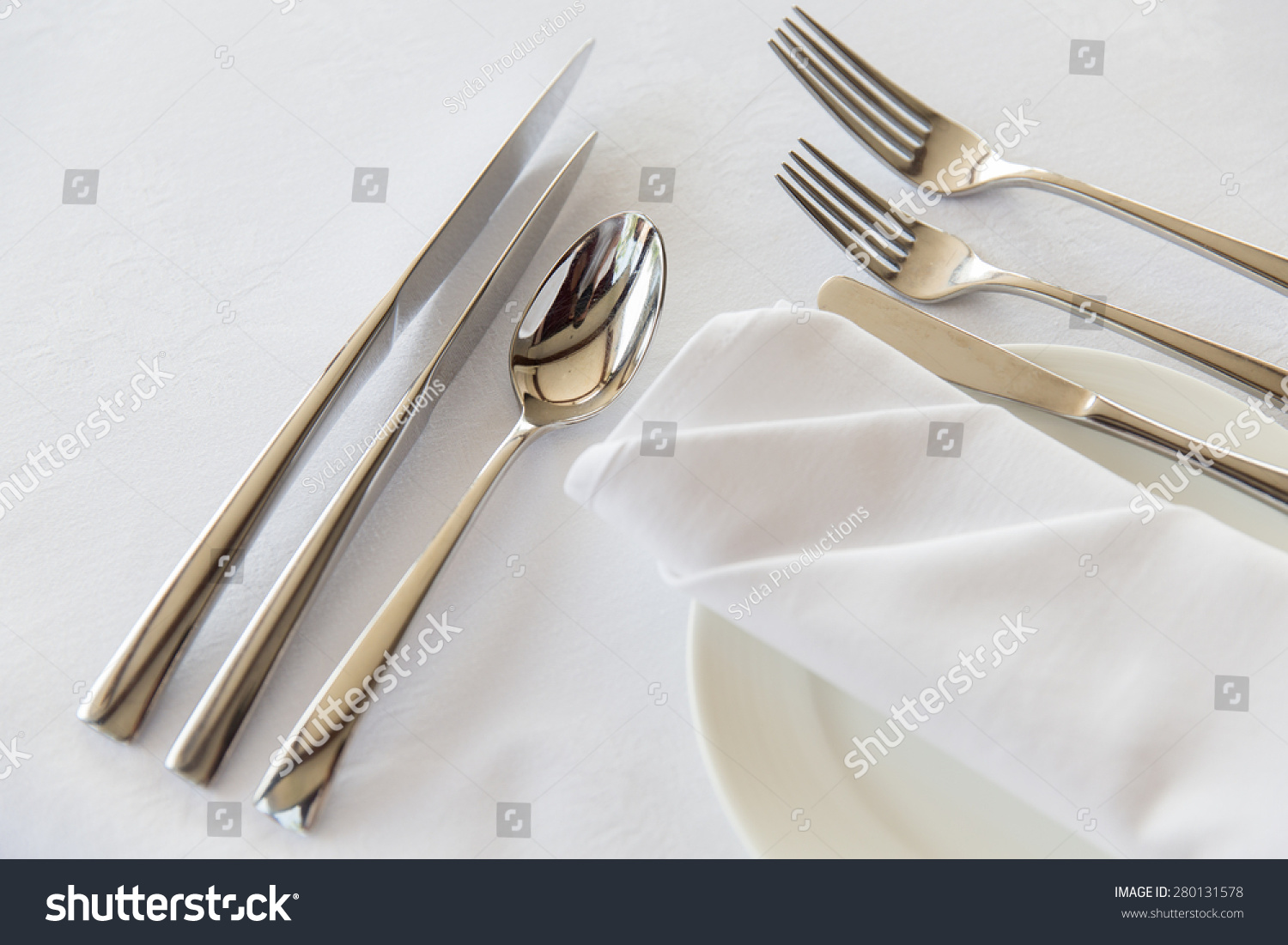 silverware table setting