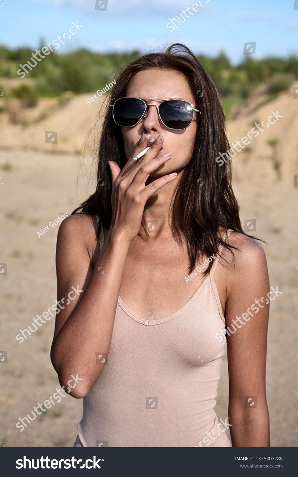 Girls Smoking Naked