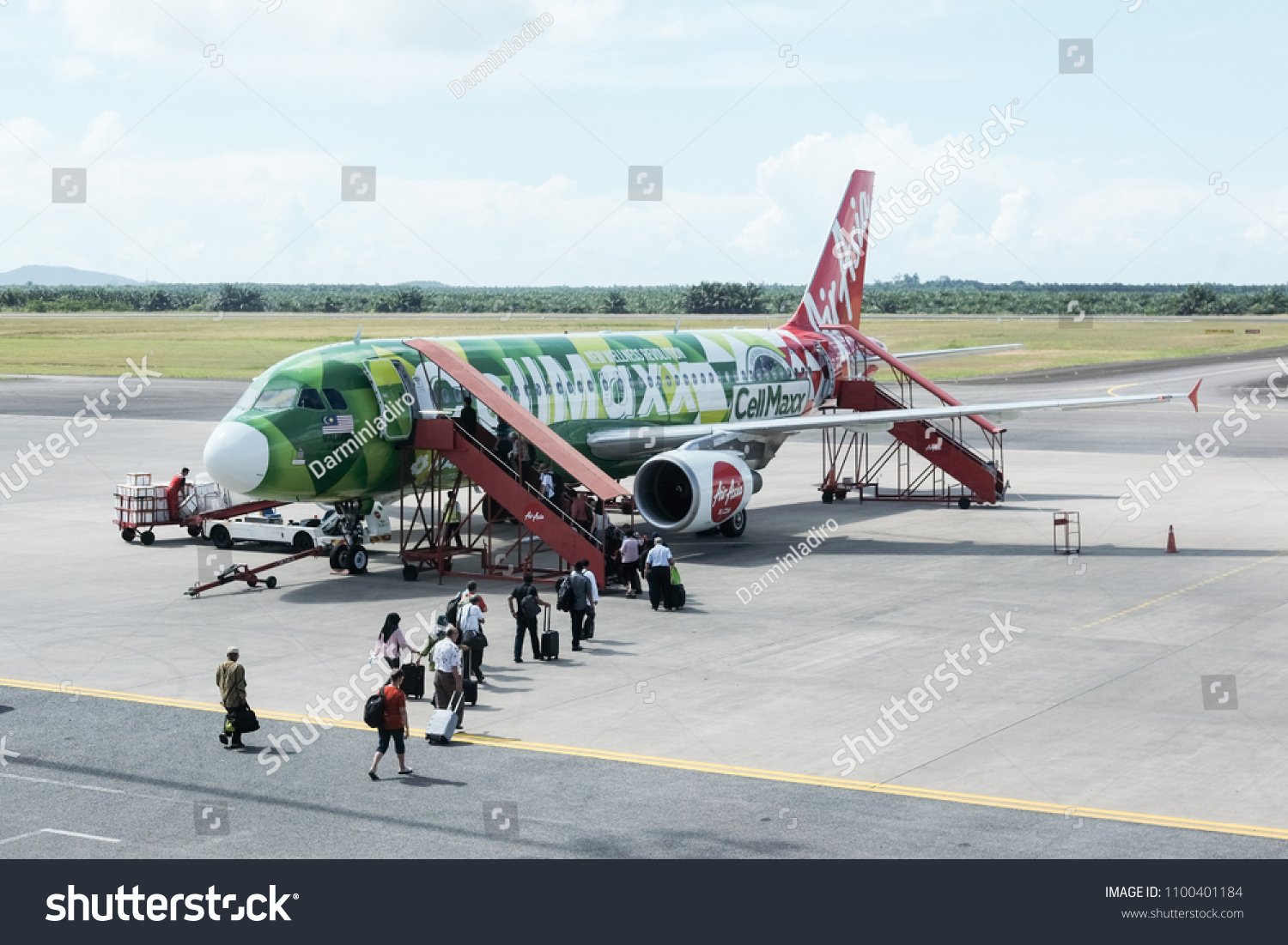 Tawausabah 27 May 2018 Passengers Getting Stock Photo Edit Now 1100401184