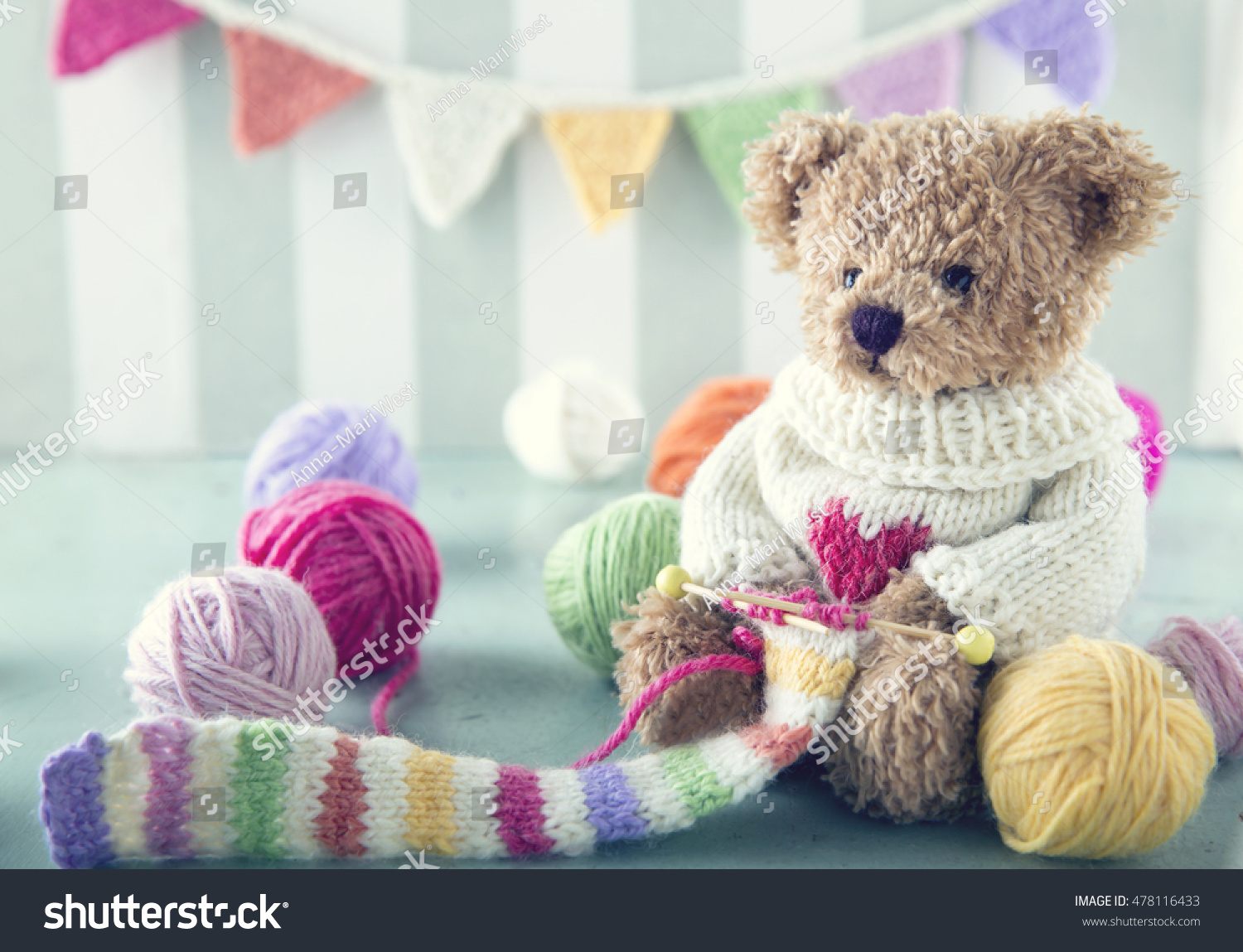 woolen teddy bears