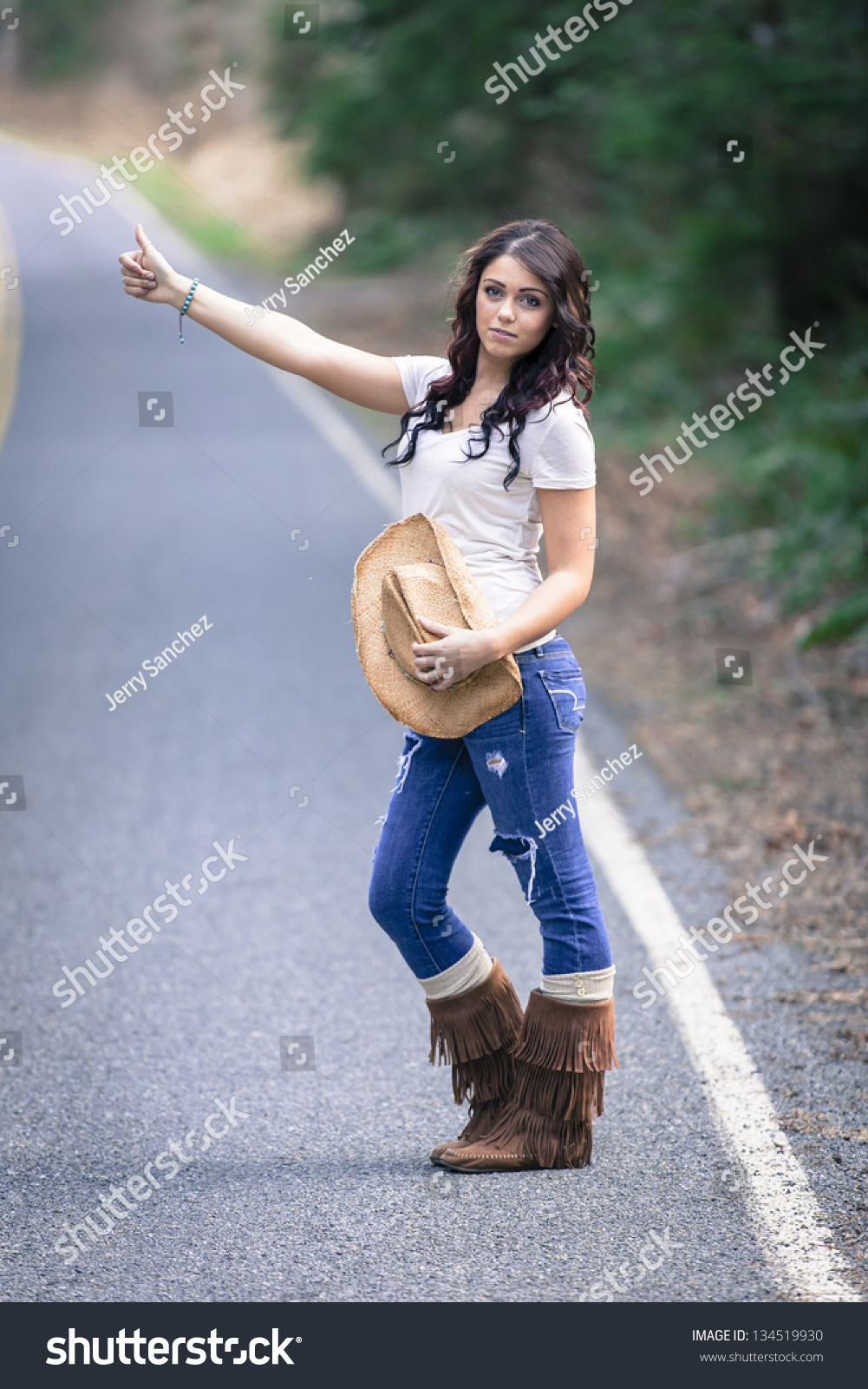 Young teen hitchhikers — photo 4