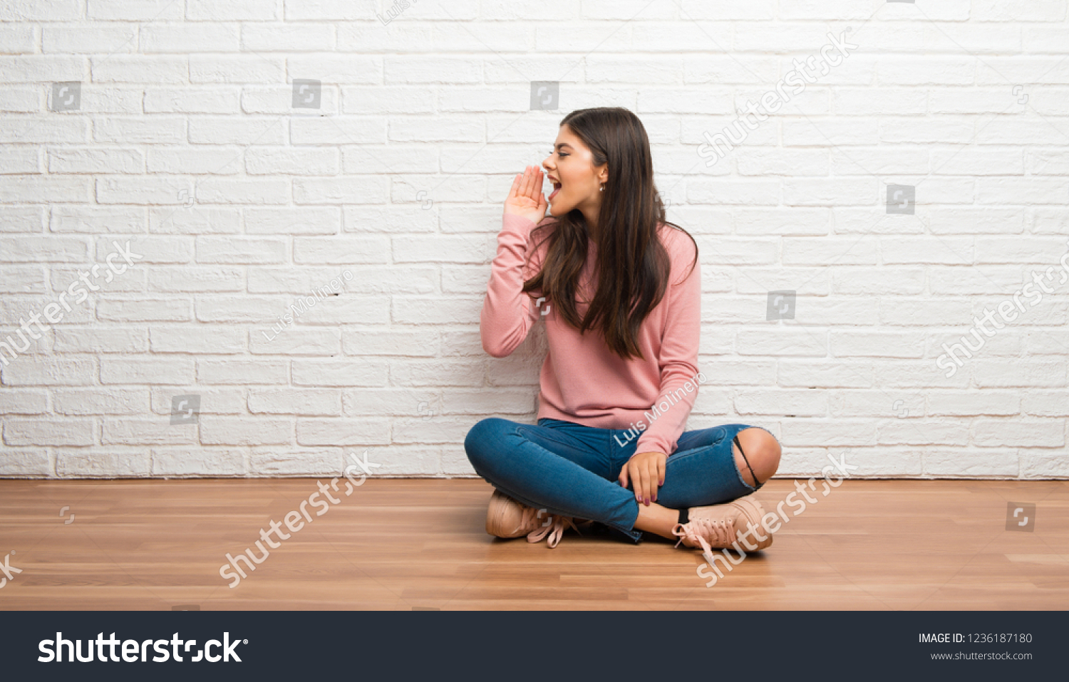 leg open teen wide Leg open teen wide