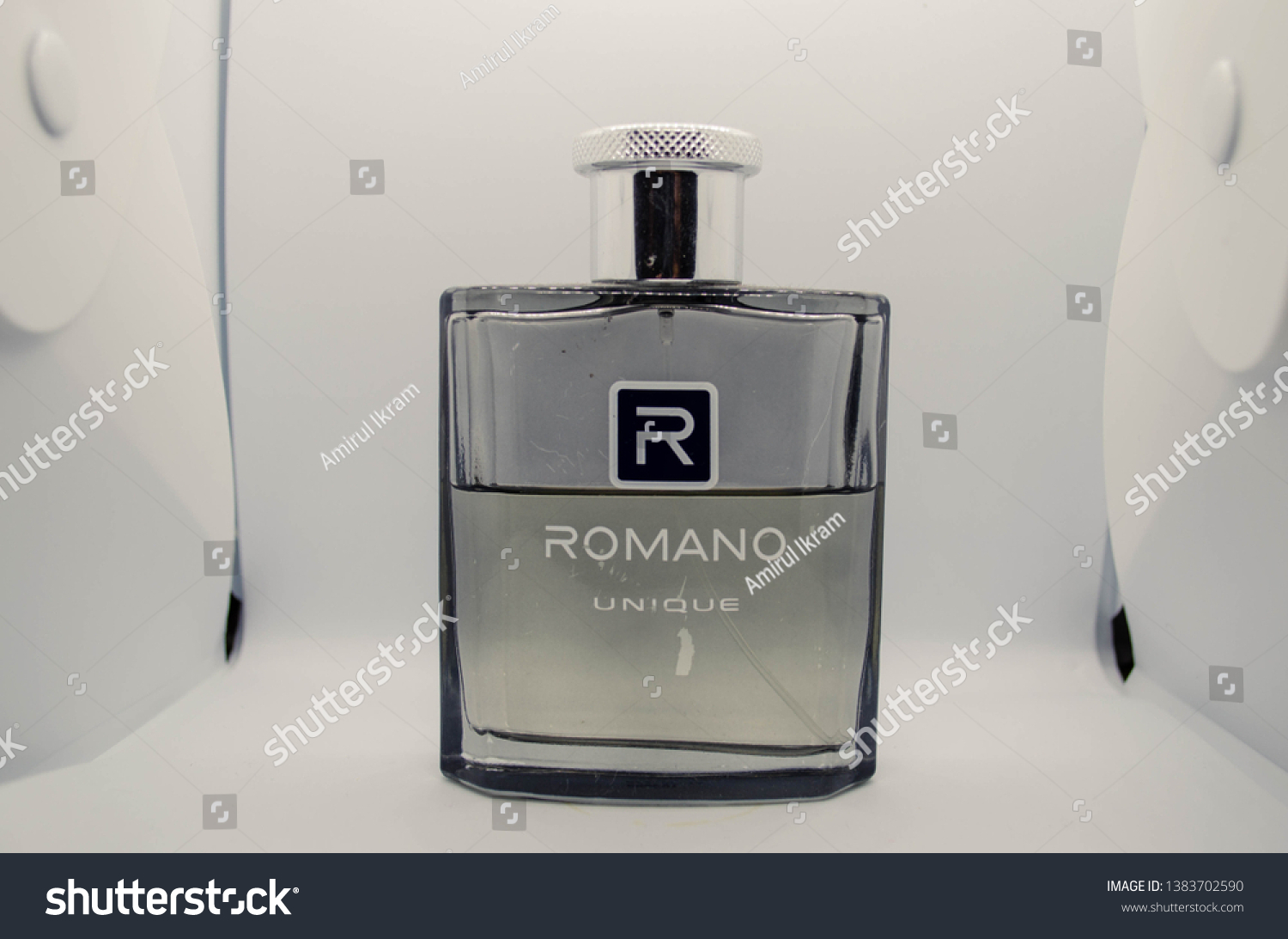 romano unique perfume