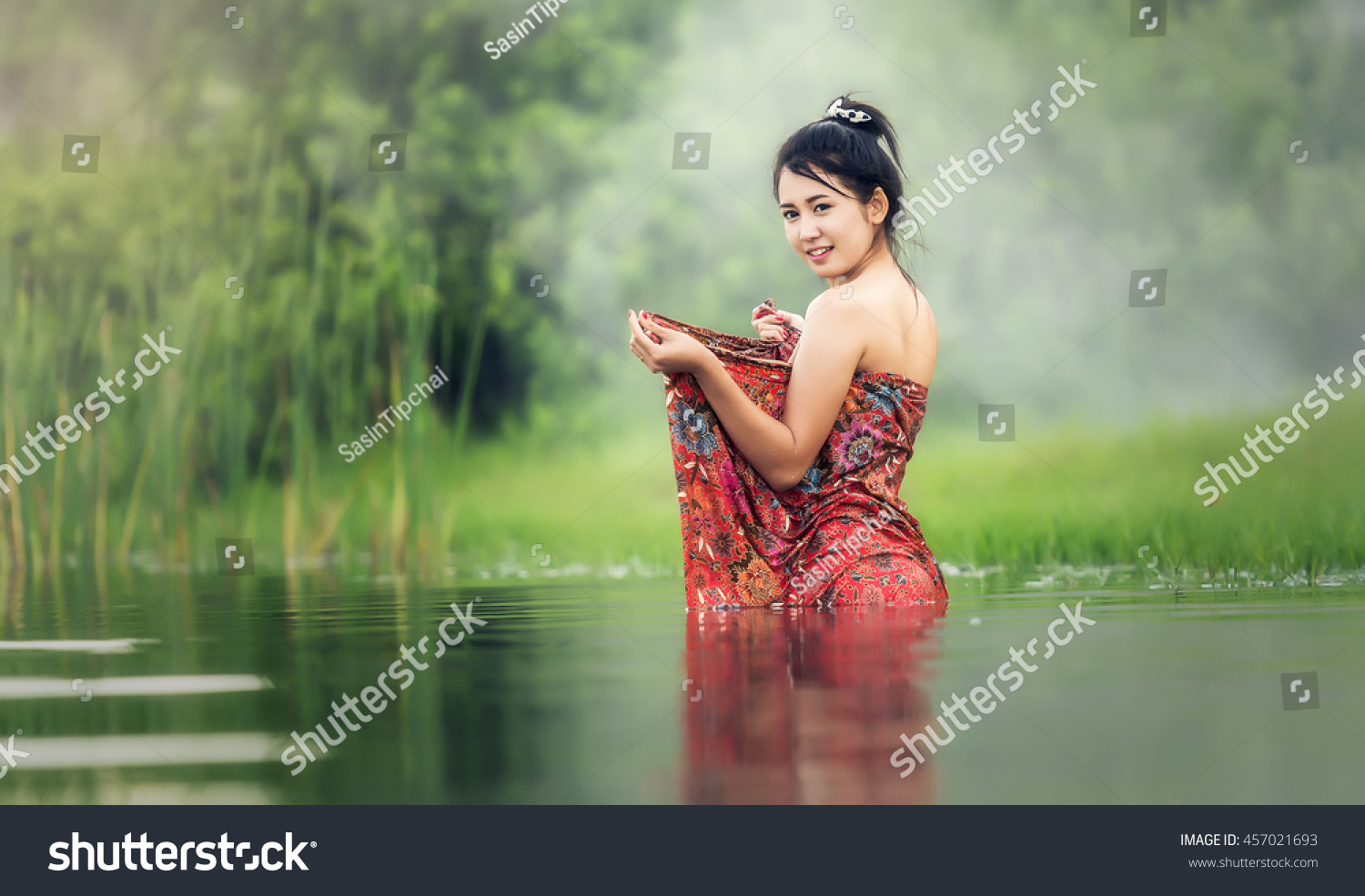 both girl and boy saw naked photo naked cloth of myanmar girl