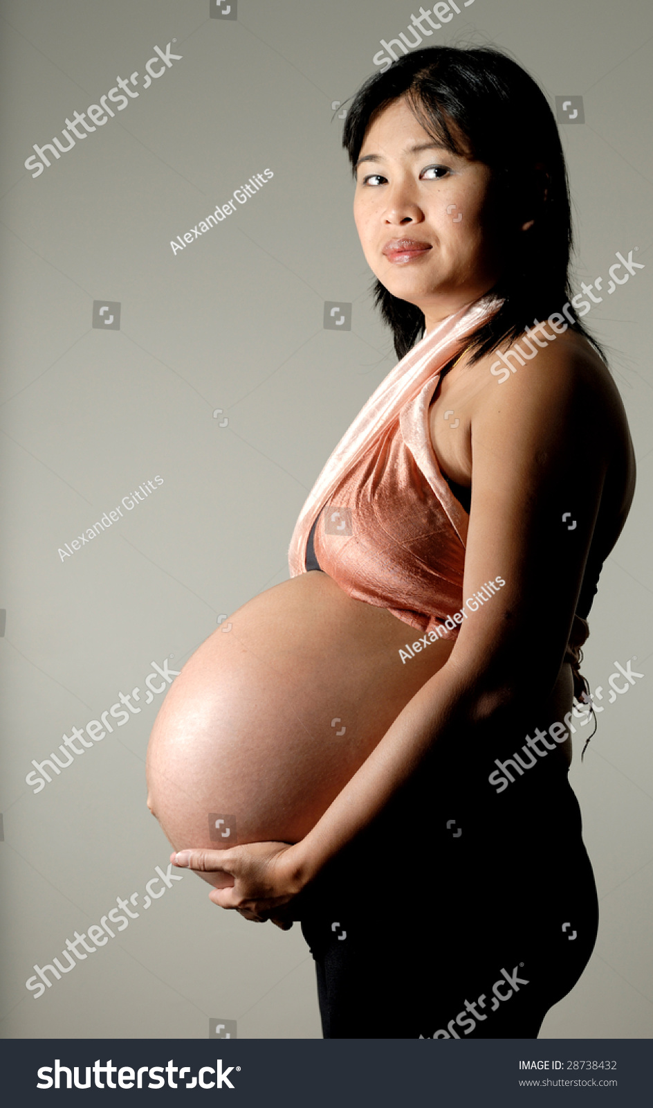 Pregnant Women With Twins 53