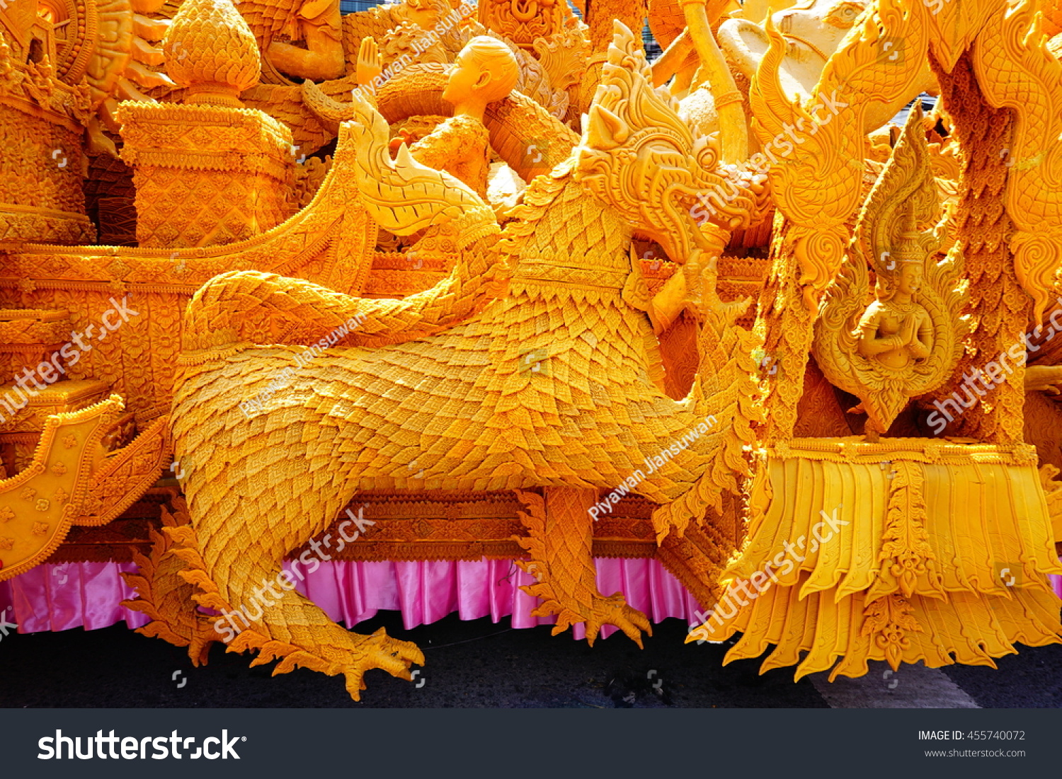 The art of carving in Thailand The art of carving in Thailand