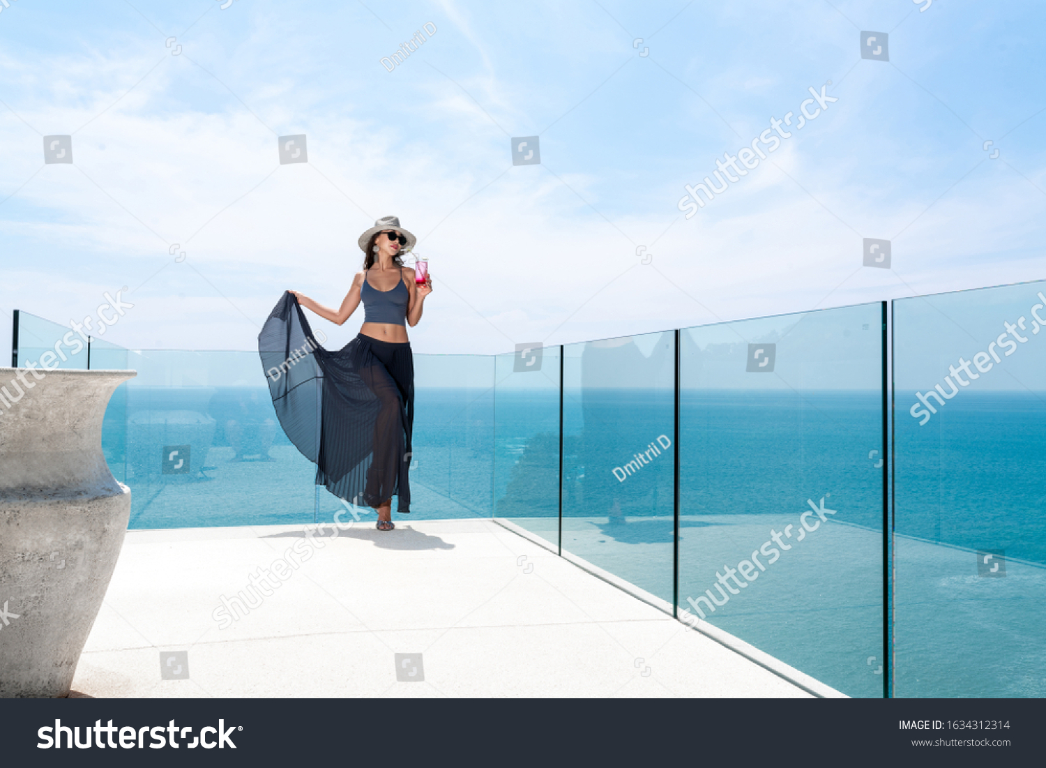 117,618 Luxury balcony Images, Stock Photos & Vectors | Shutterstock