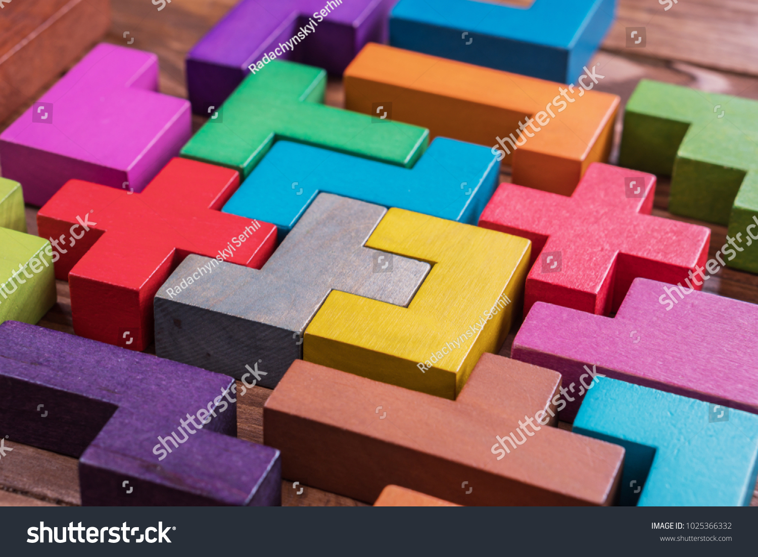 concept-logical-thinking-geometric-shapes-on-stock-photo-1025366332