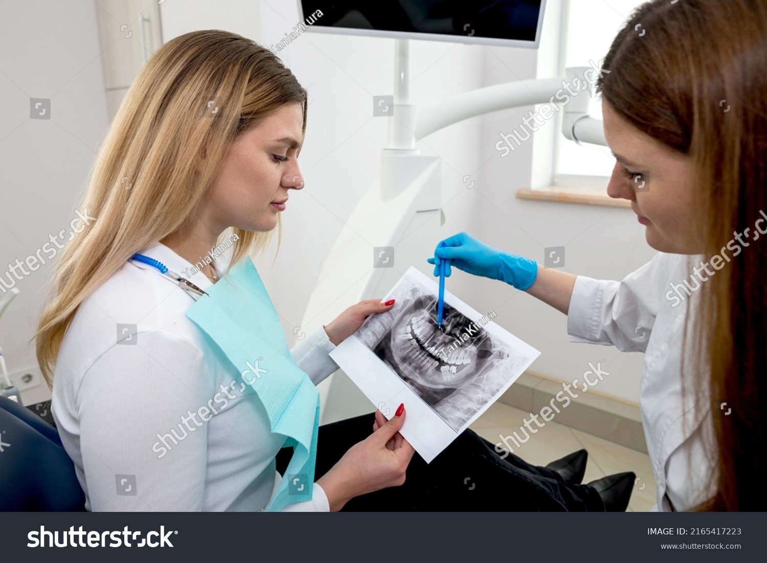 Dentist Shows Xray Image Patient People Stock Photo 2165417223 ...