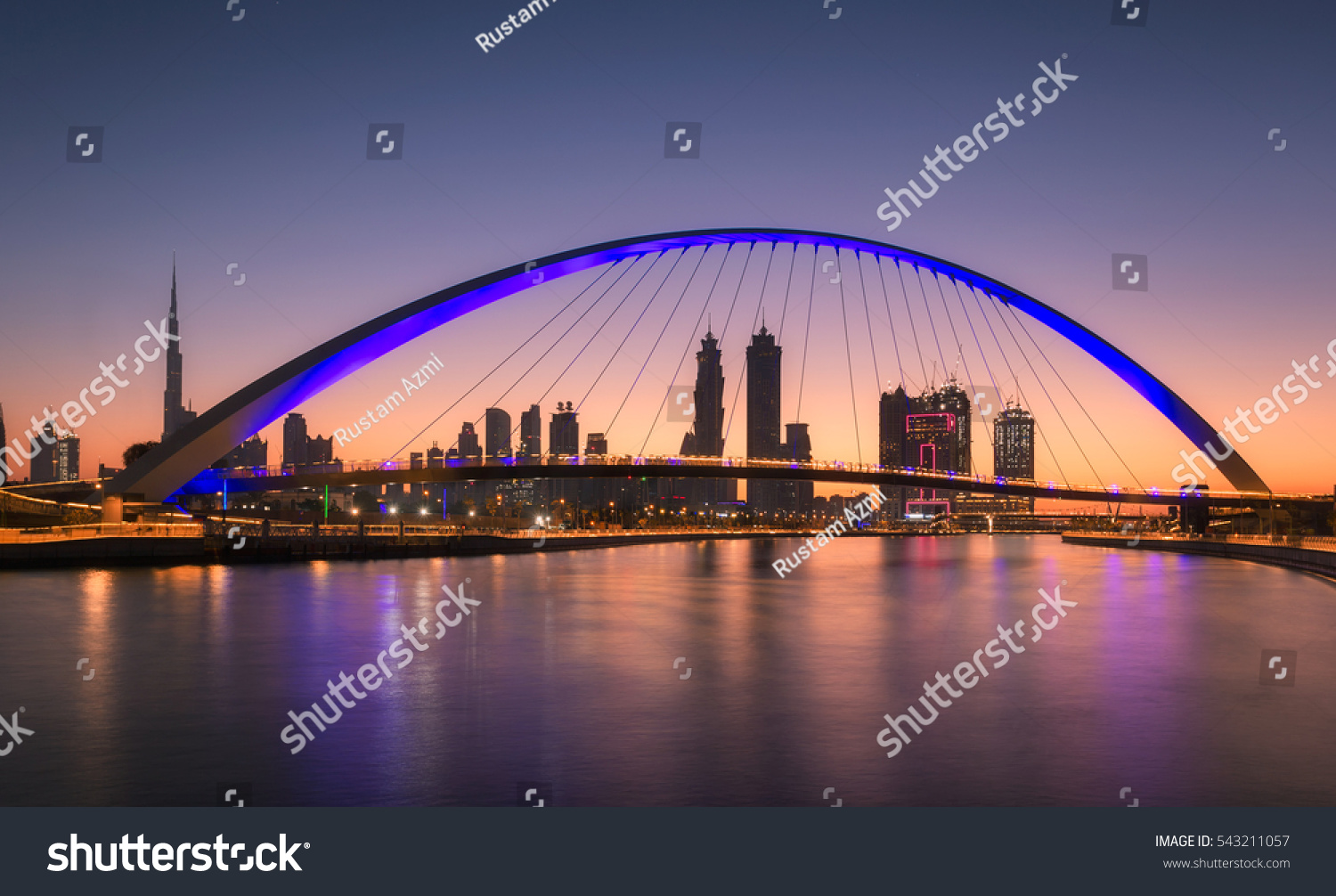 Dubai Canal Sunrise Stock Photo 543211057 