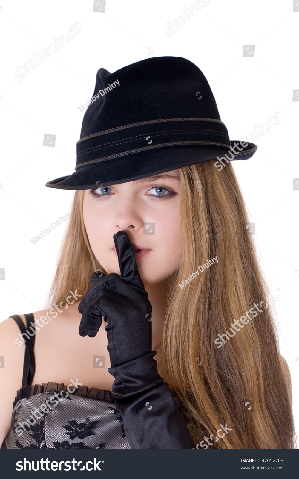 girls black hat and gloves