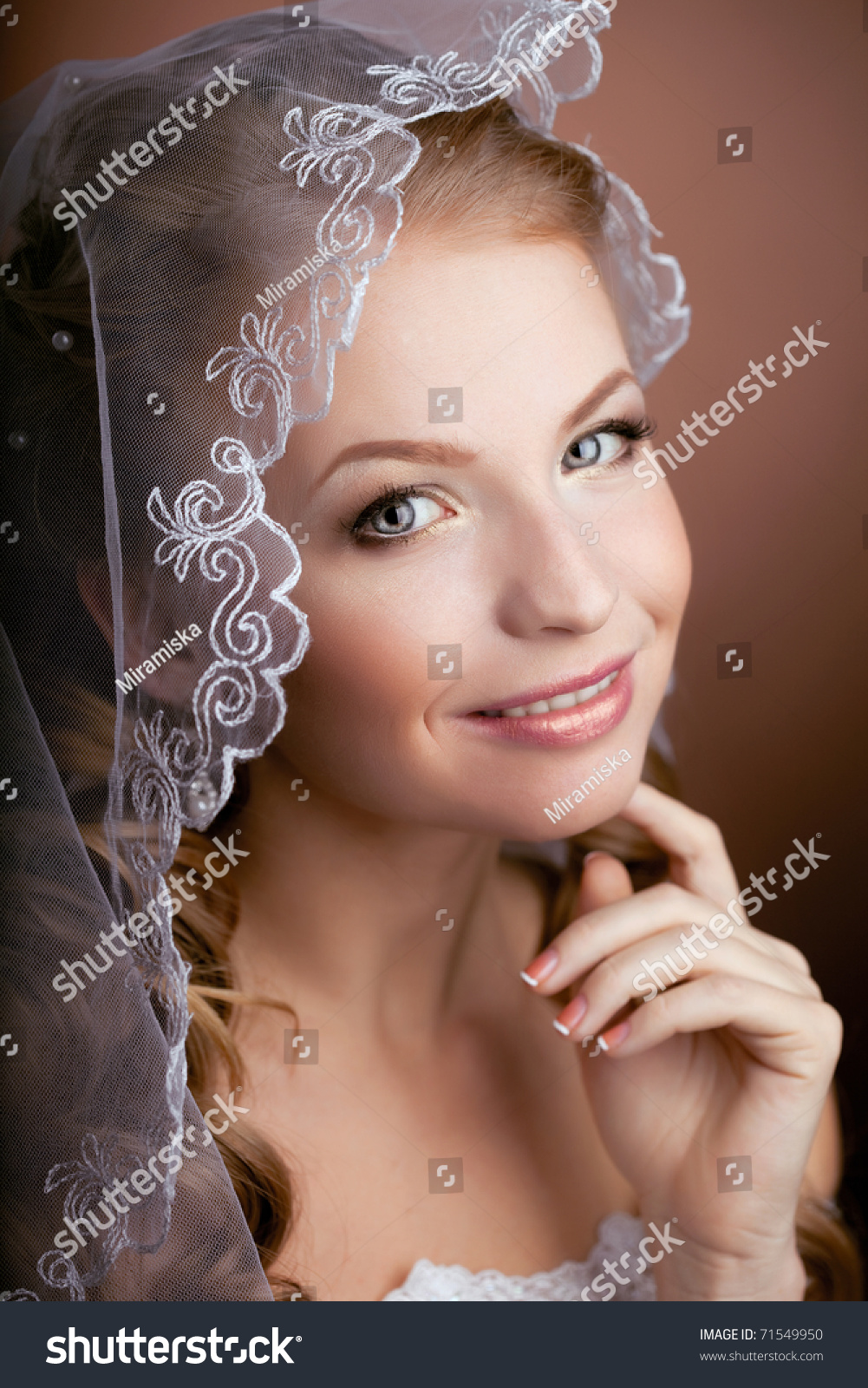 Beautiful Bride Official photo: Beautiful Bride Official
