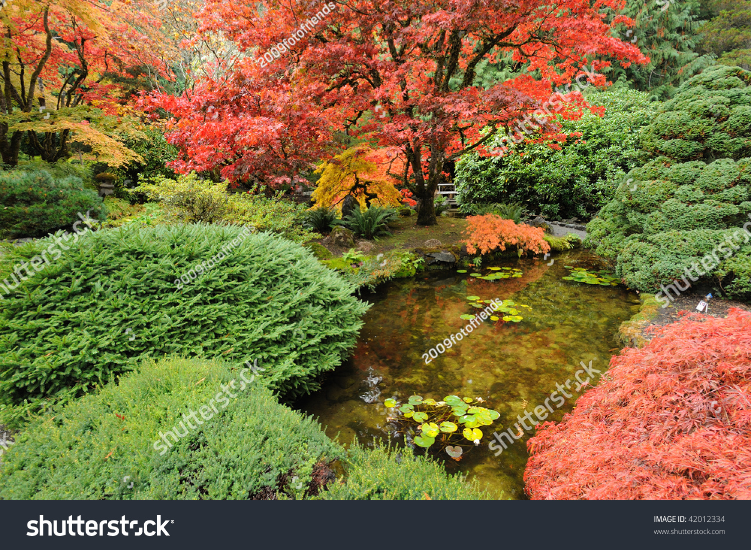 The Japanese Garden Inside The Famous Historic Butchart Gardens ...