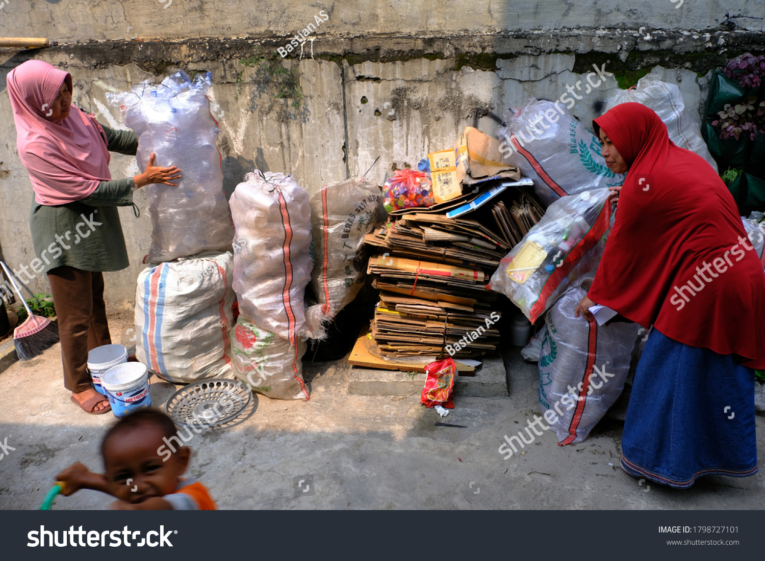 1,715 Jakarta waste Images, Stock Photos & Vectors | Shutterstock