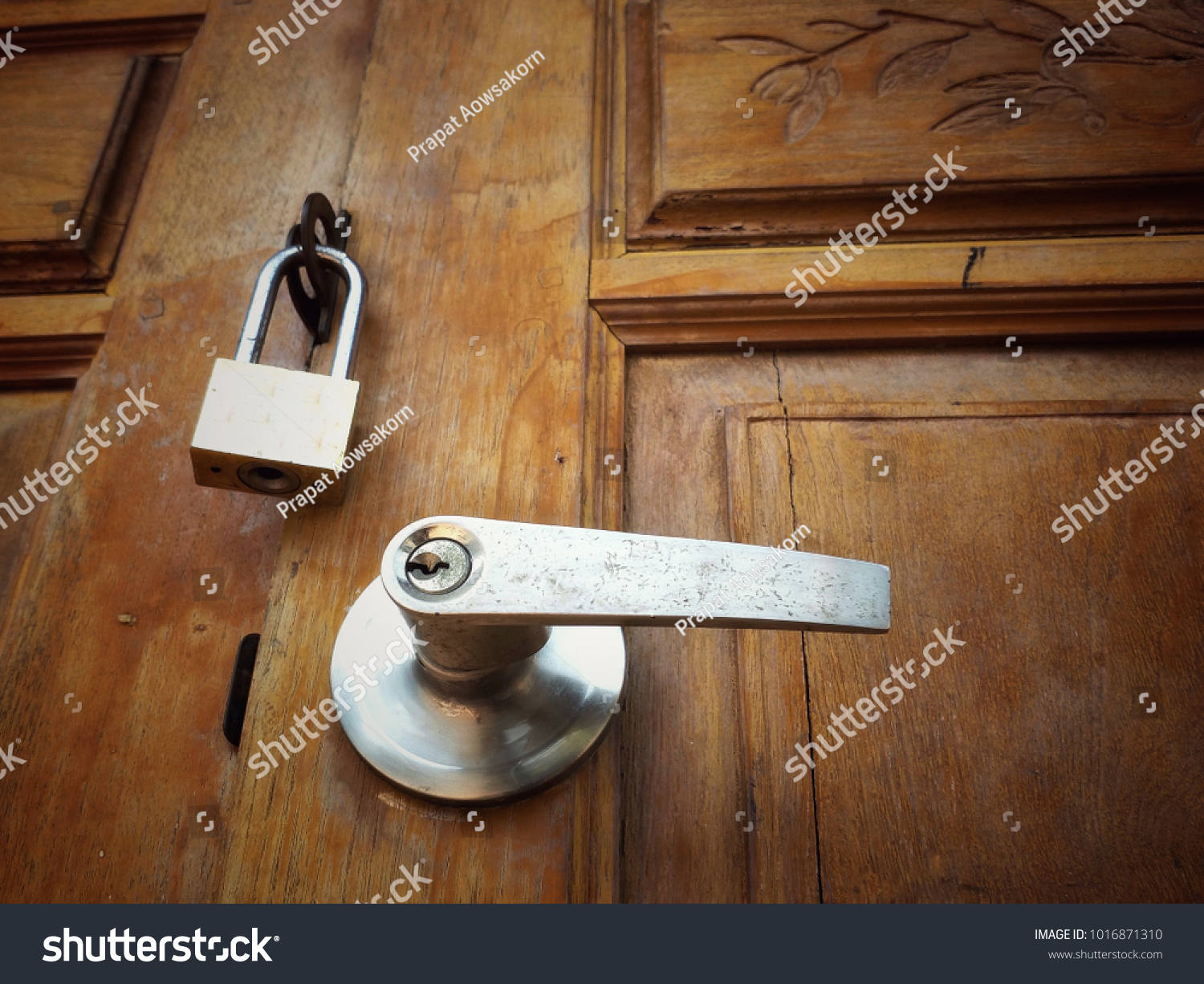 Old Steel Door Knob Iron Key Stock Photo Edit Now 1016871310