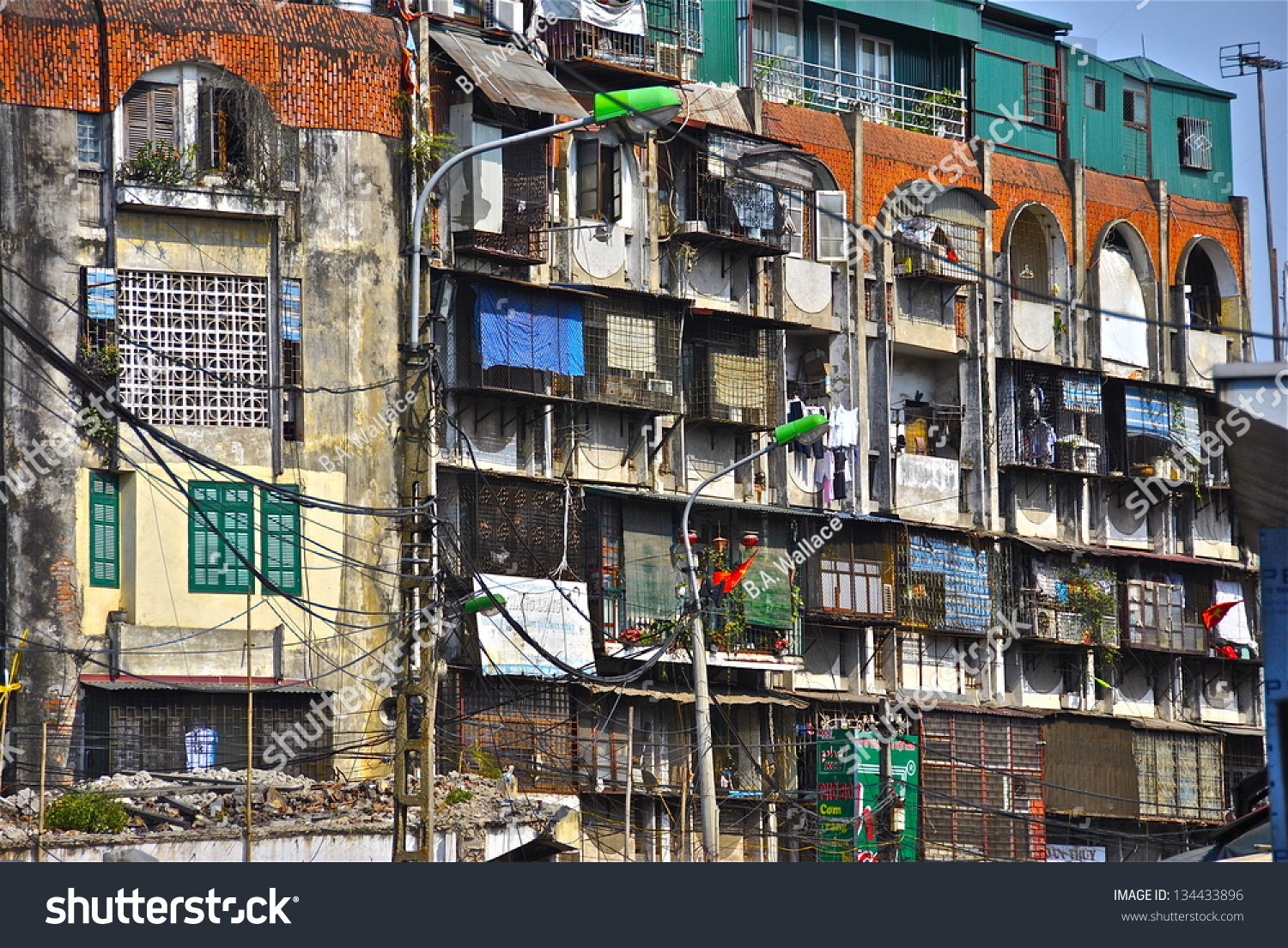 Slums Hanoi Vietnam Stock Photo 134433896 - Shutterstock