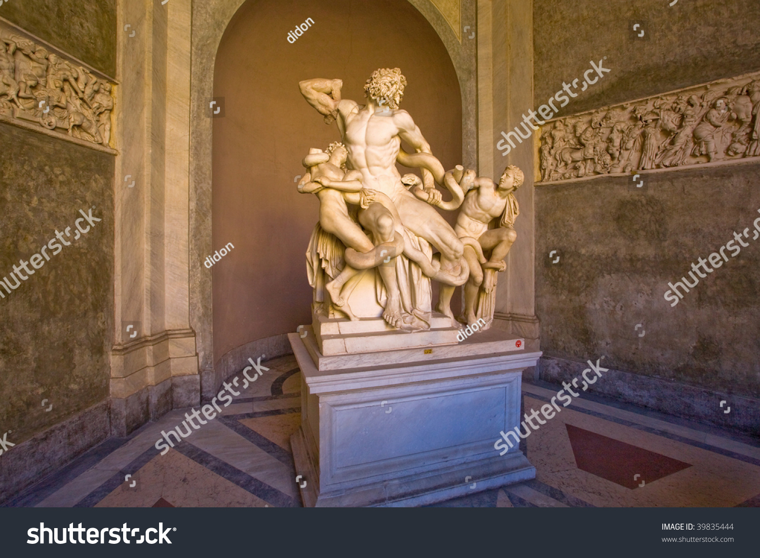 The Statue Of Laocoon And His Sons, Vatican Museum, Rome Stock Photo ...