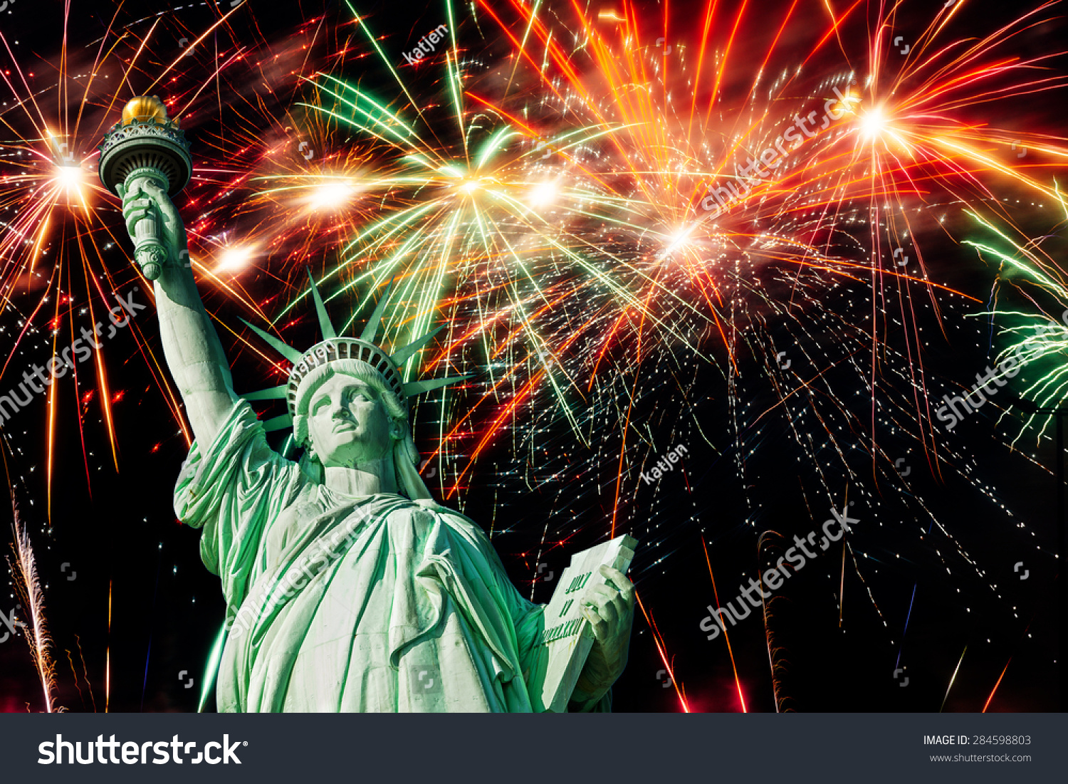 Statue Liberty July 4th Fireworks Foto Stok 284598803 Shutterstock