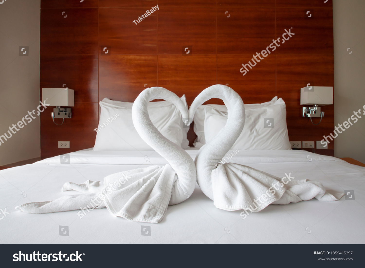 31,888 Bedroom towel Images, Stock Photos & Vectors | Shutterstock