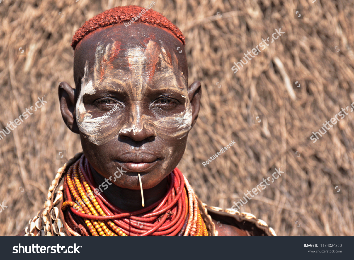 Woman Karo People Above Omo River Stock Photo 1134024350 | Shutterstock