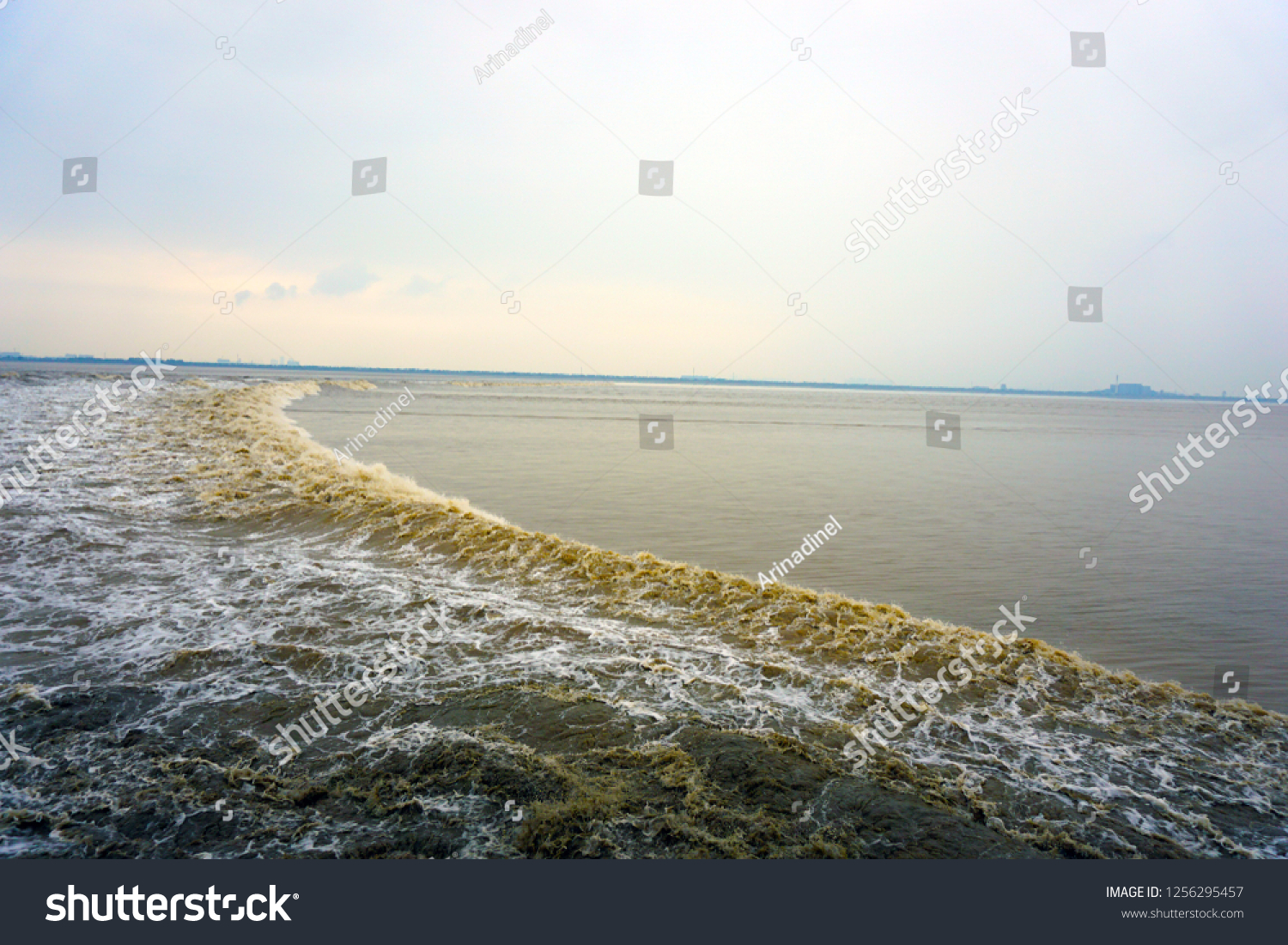 These Pictures That Completely Recorded Qiantang Stock Photo Edit Now