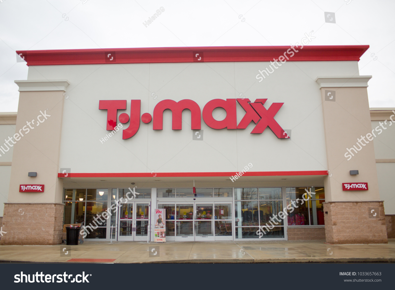tjmaxx store quakertown pennsylvania january 28 stock photo tj maxx stock