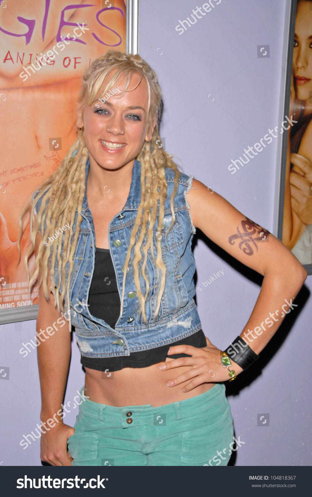 Elsie Fisher,May Whitty (1865?948) Erotic video Charlie Chaplin (1889?977),Maika Rivera (b. 1995) Maysoon Zayid,Sharon Lynn Sex video Lize Santana,Bellamy Young