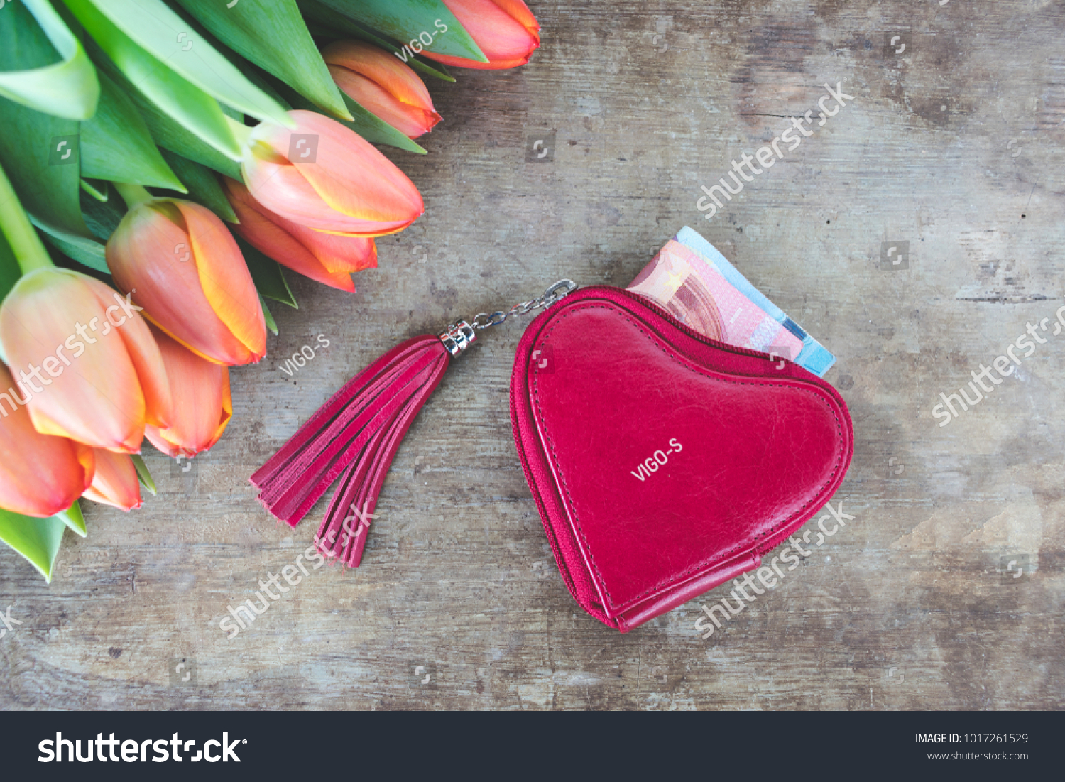 5,967 Wallet heart Images, Stock Photos & Vectors | Shutterstock