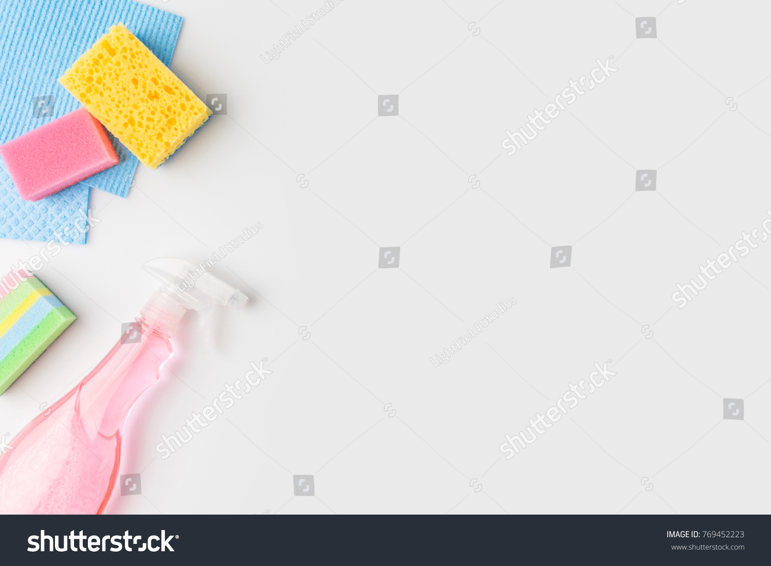 36,727 Cleaning top view Images, Stock Photos & Vectors | Shutterstock