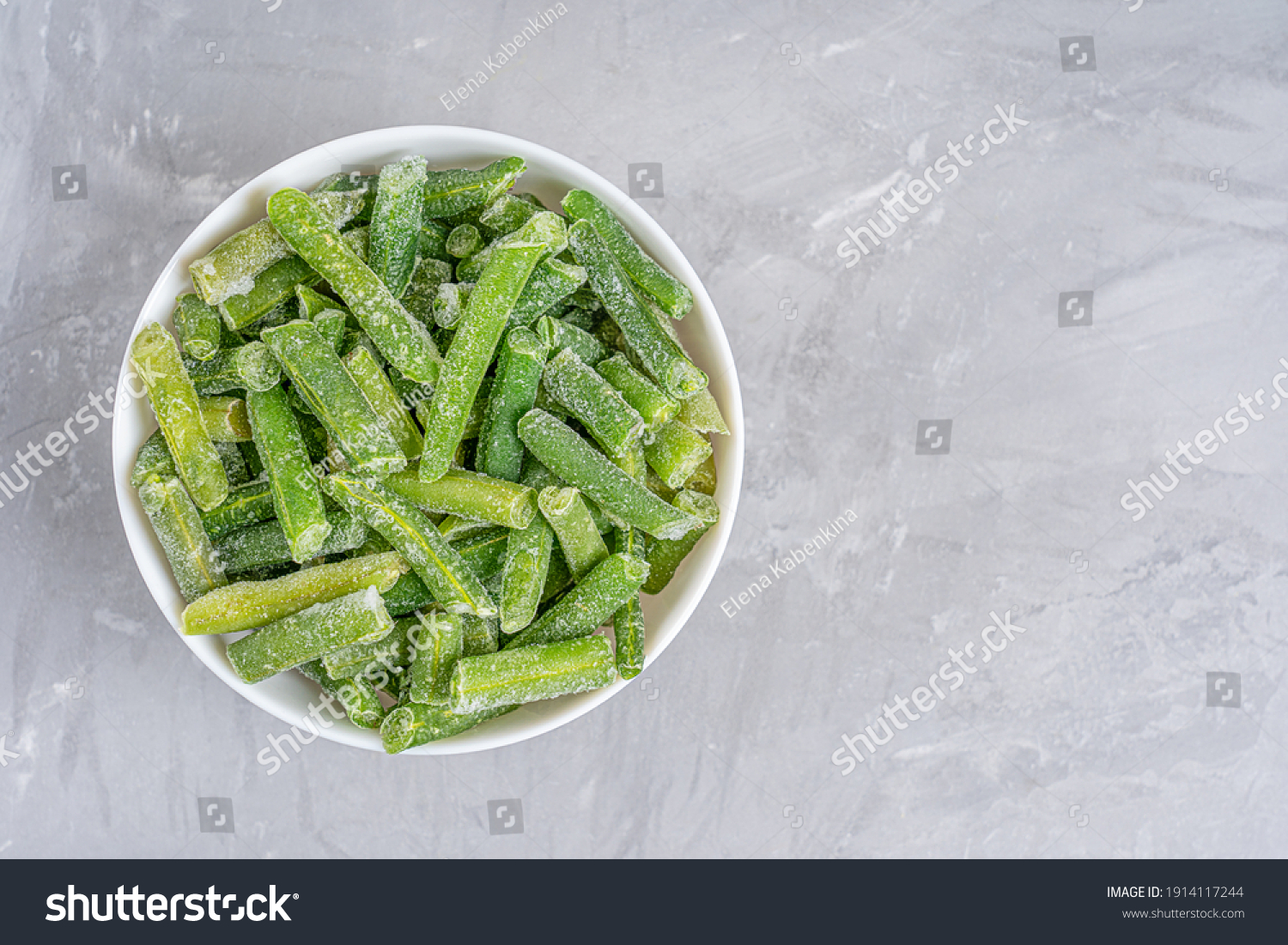 20,20 Benefict green salad Images, Stock Photos & Vectors ...
