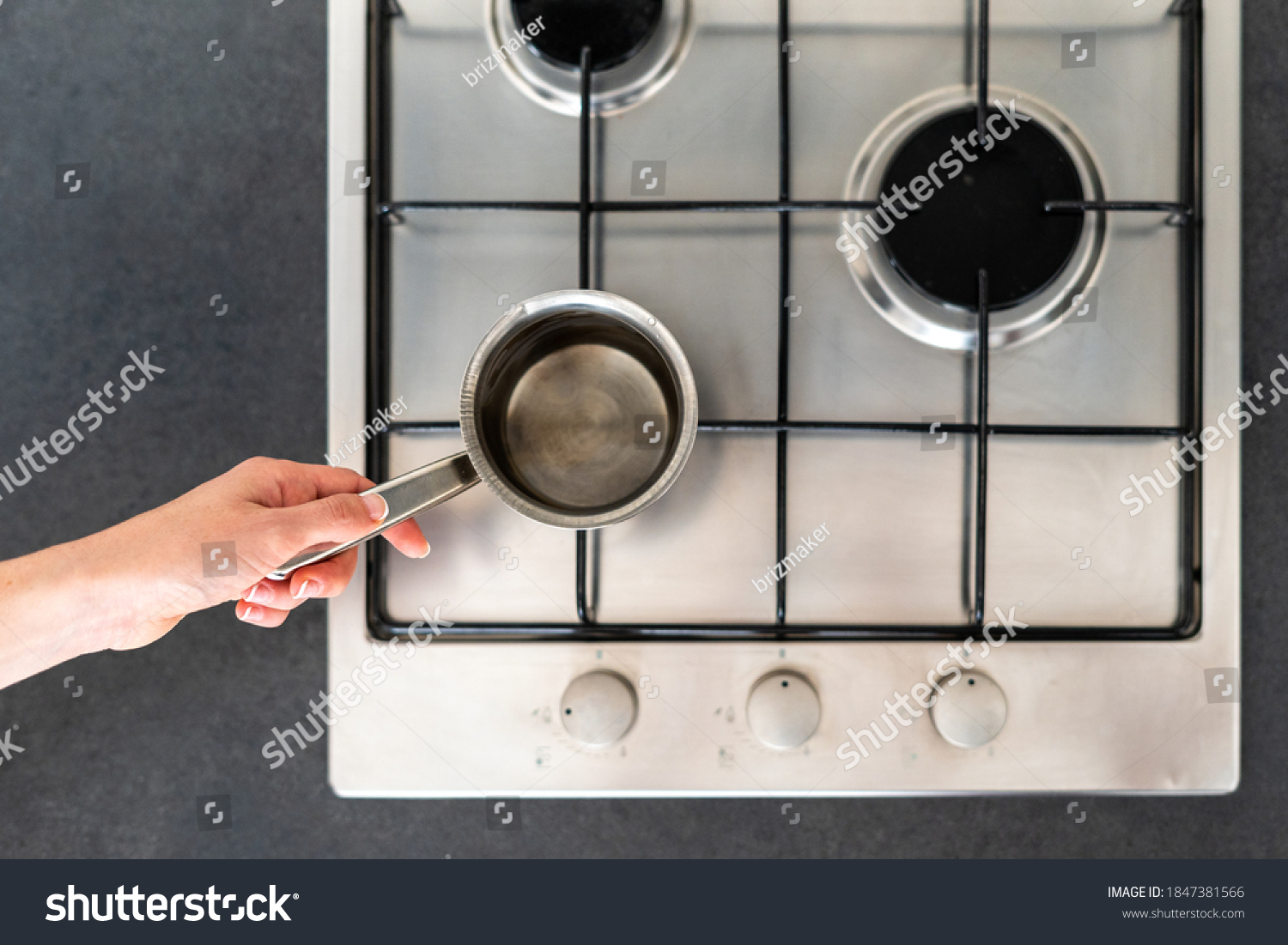 5,495 Hands holding cooking pot Stock Photos, Images & Photography ...