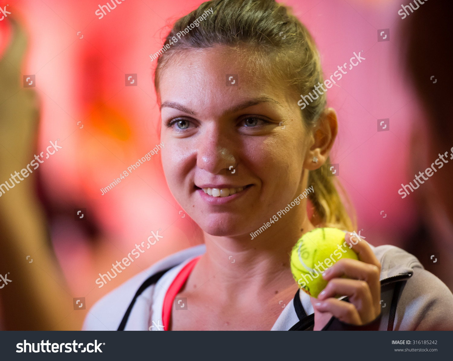 simona halep world Senior