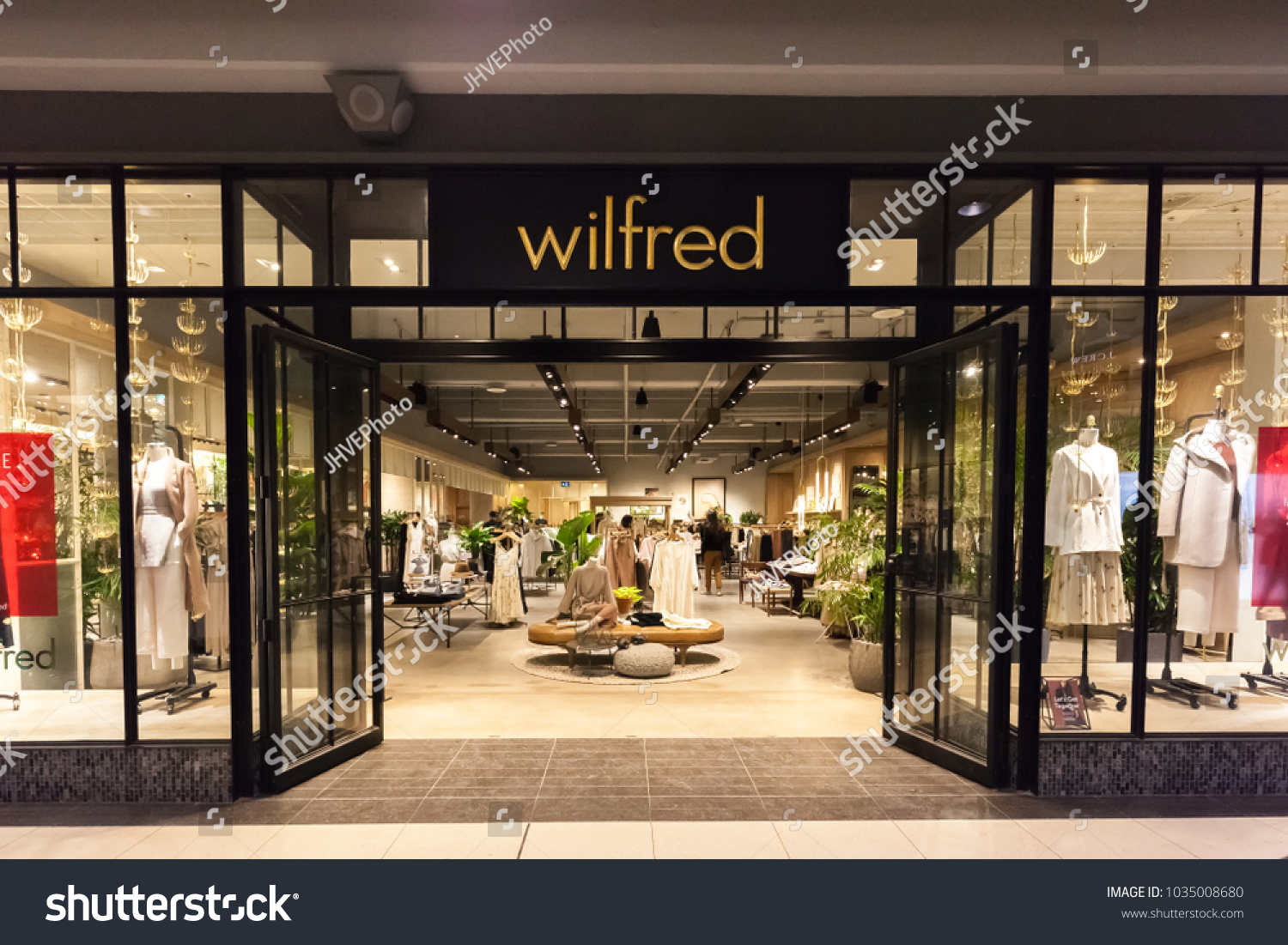 Toronto Canada February 10 2018 Wilfred Beauty Fashion Stock Image