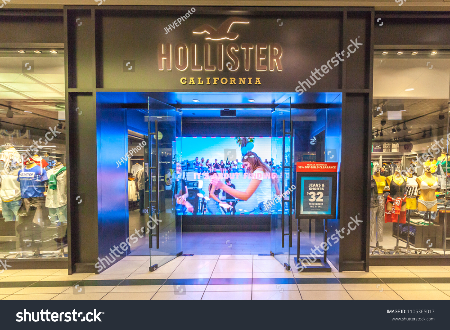 Toronto Canada May 5 2018 Hollister 