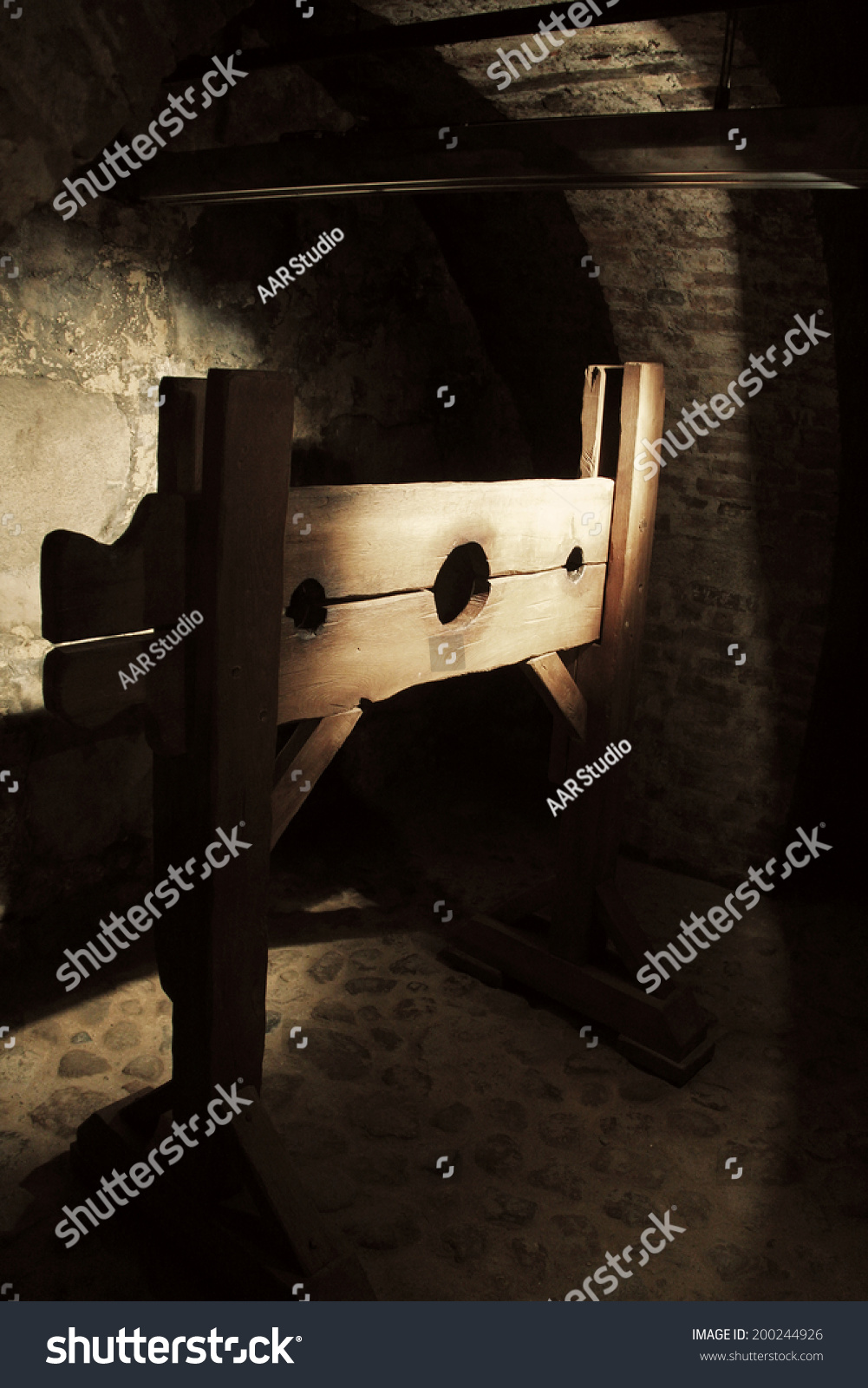 Torture Device Old Castle Stock Photo 200244926 - Shutterstock