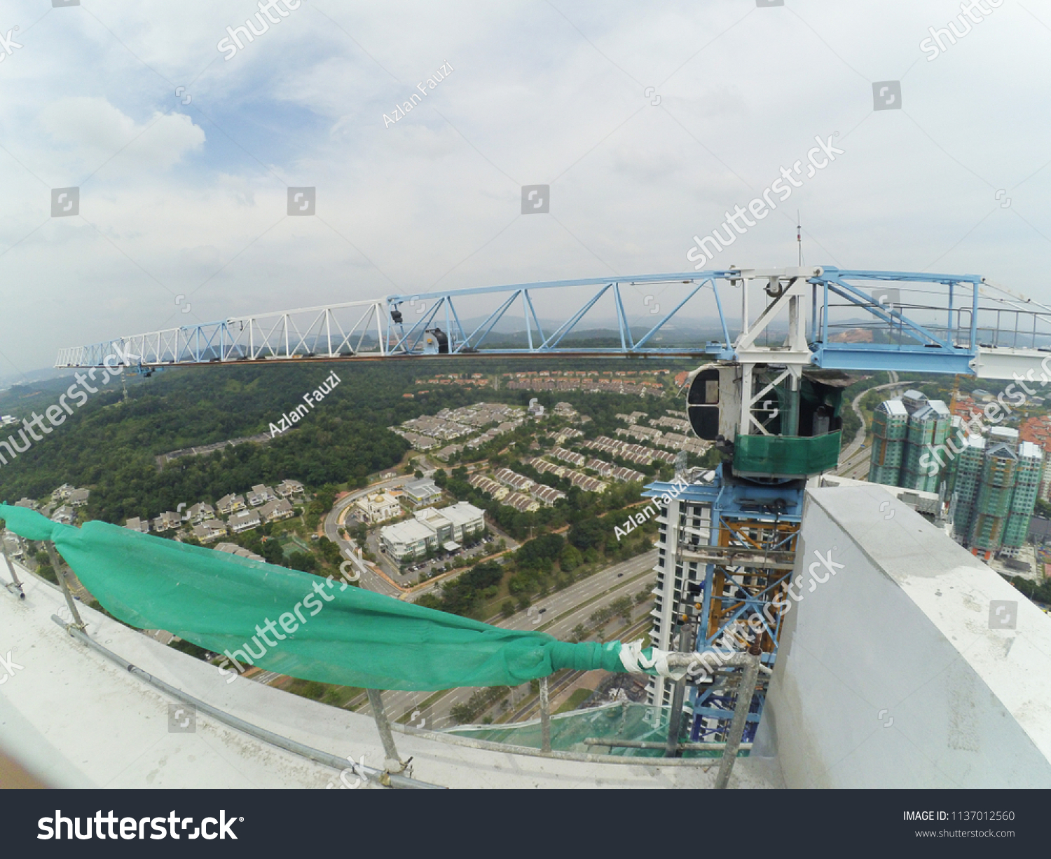 Tower Crane Construction Site Aparment Malaysia Stock Photo Edit Now 1137012560