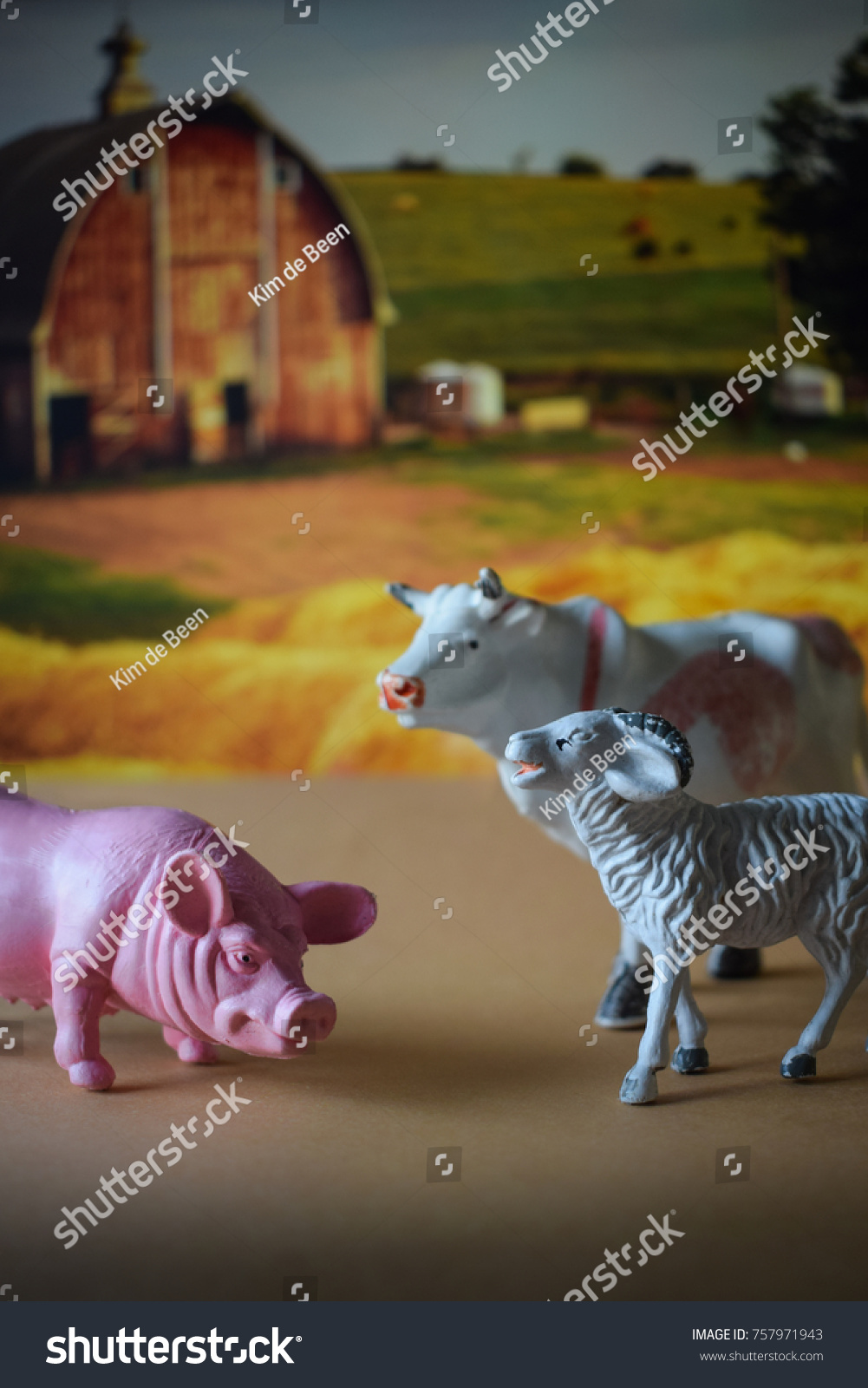 toy animal barn