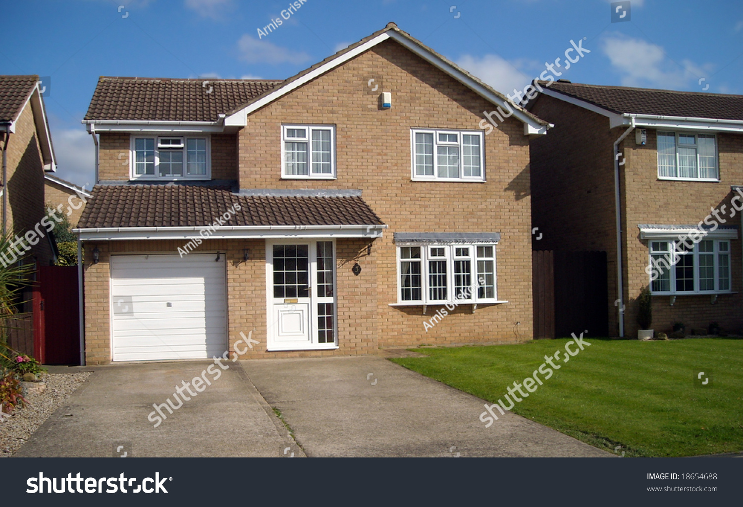  Traditional English House Stock Photo 18654688 Shutterstock