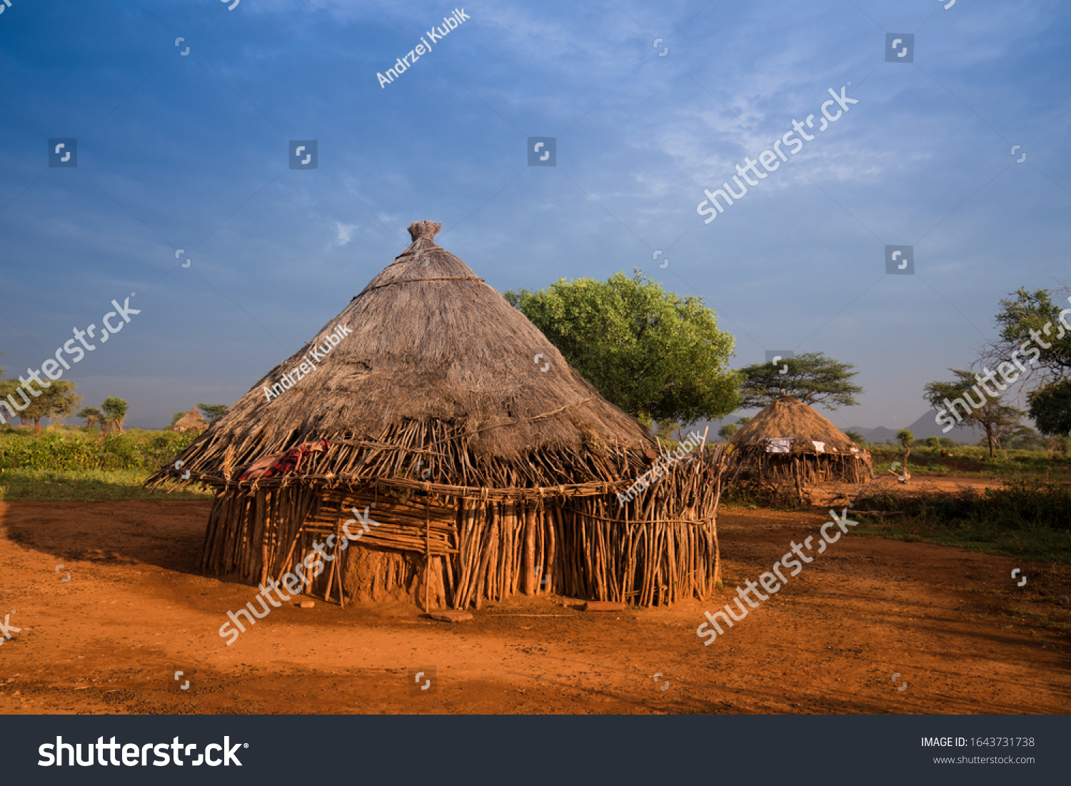 1 165 рез по запросу Ethiopian Traditional House — изображения стоковые фотографии и 