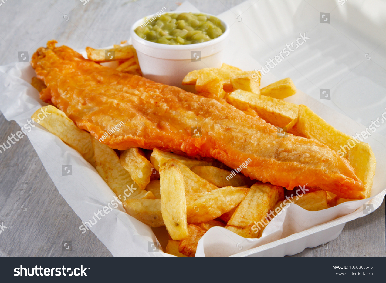 19,754 Chip tray Images, Stock Photos & Vectors | Shutterstock