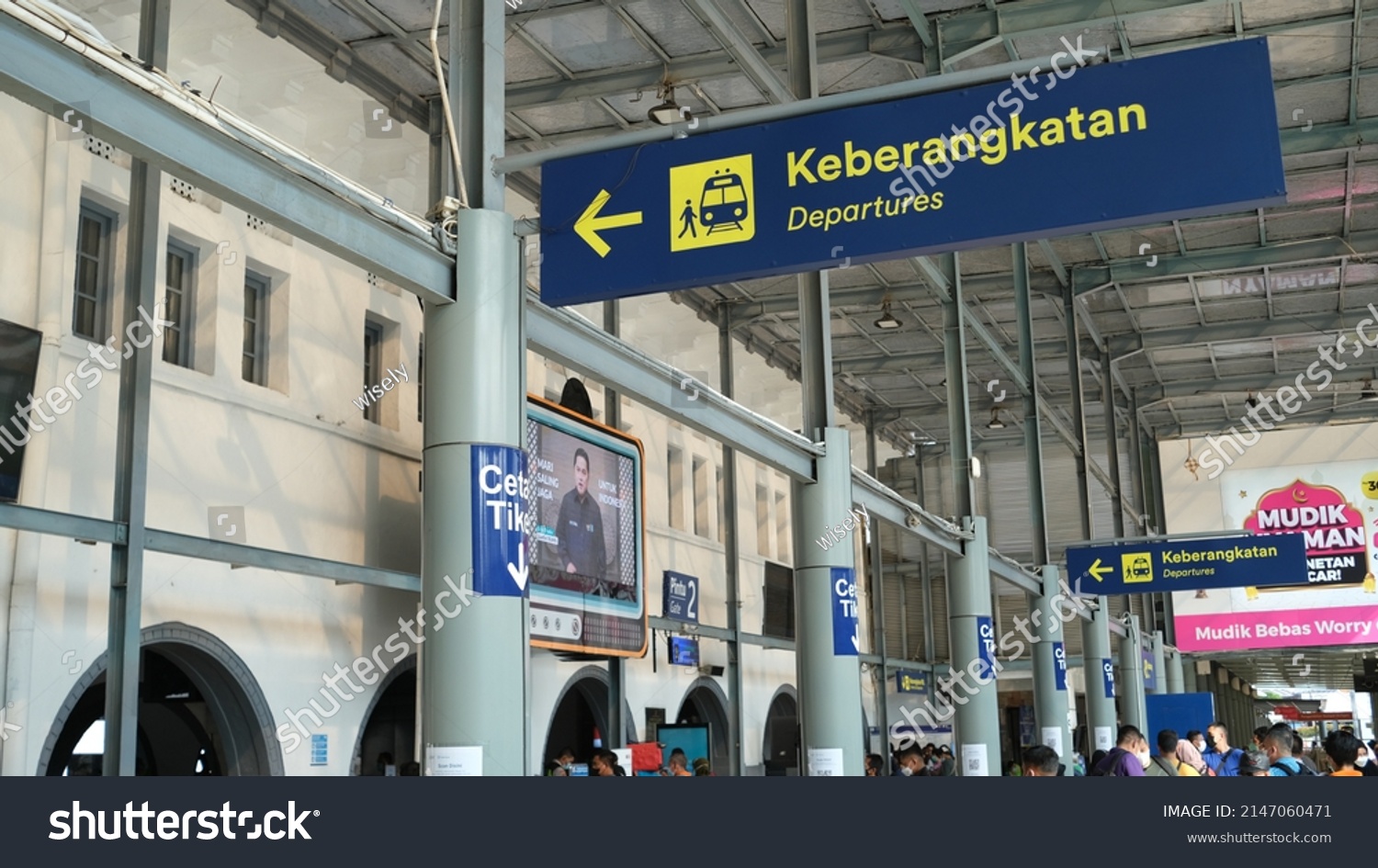 Train Departure Signboard Stasiun Pasar Senen Stock Photo 2147060471 ...