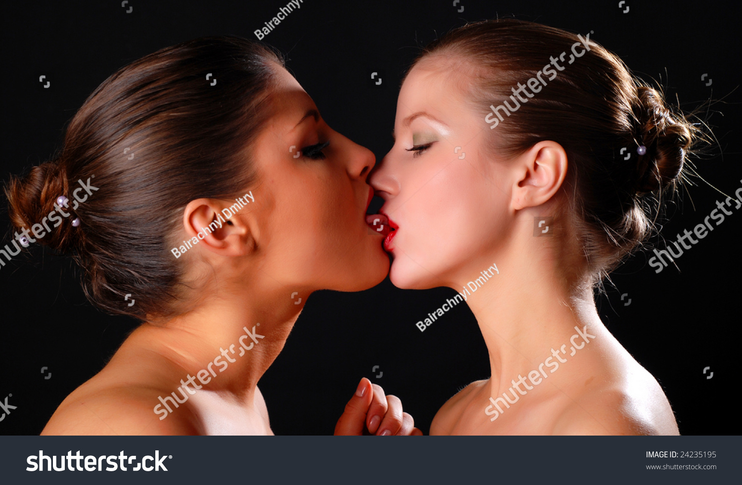 Beautiful Ladys Kiss and Sex