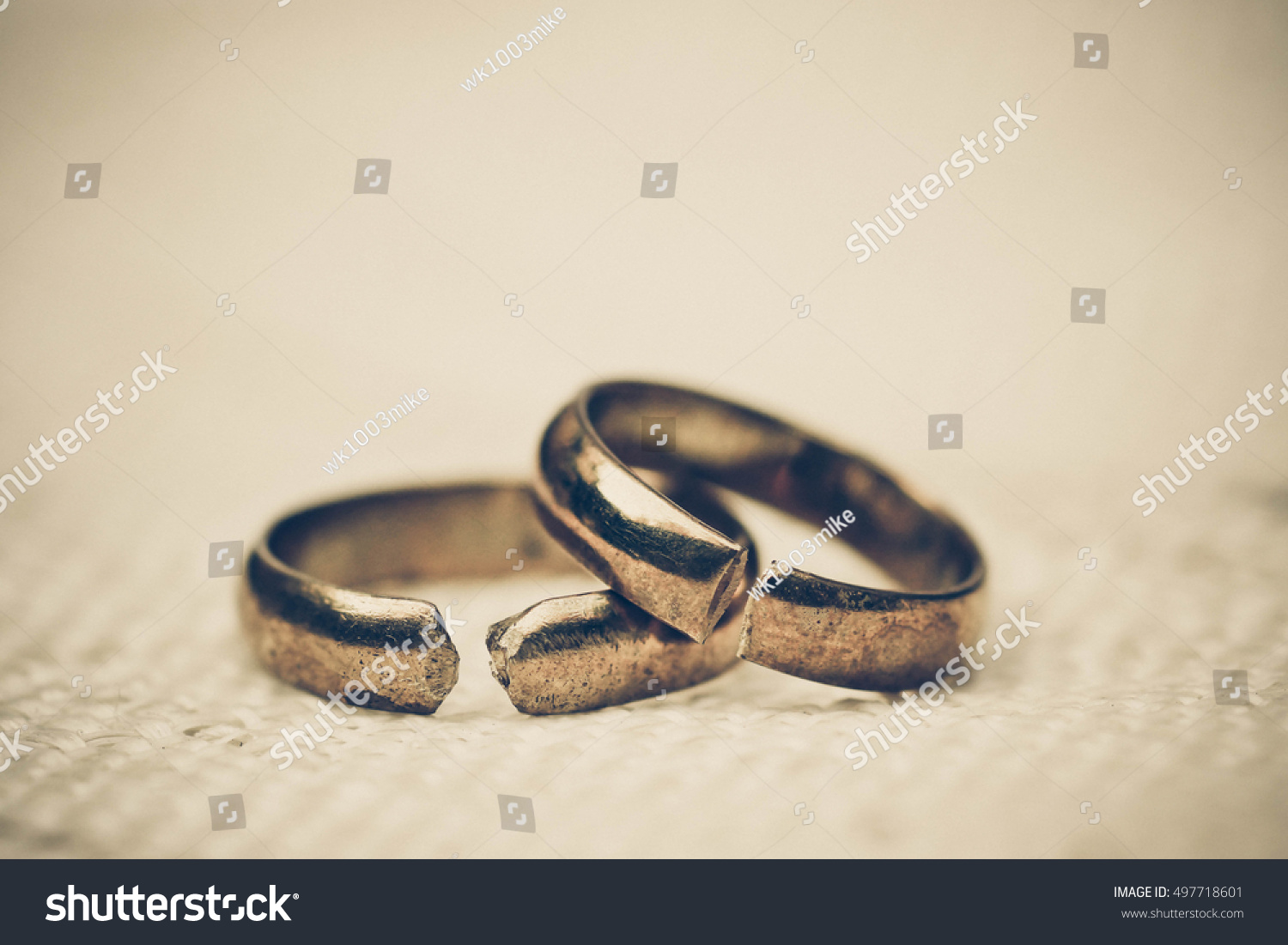 11,681 Divorce ring Images, Stock Photos & Vectors | Shutterstock